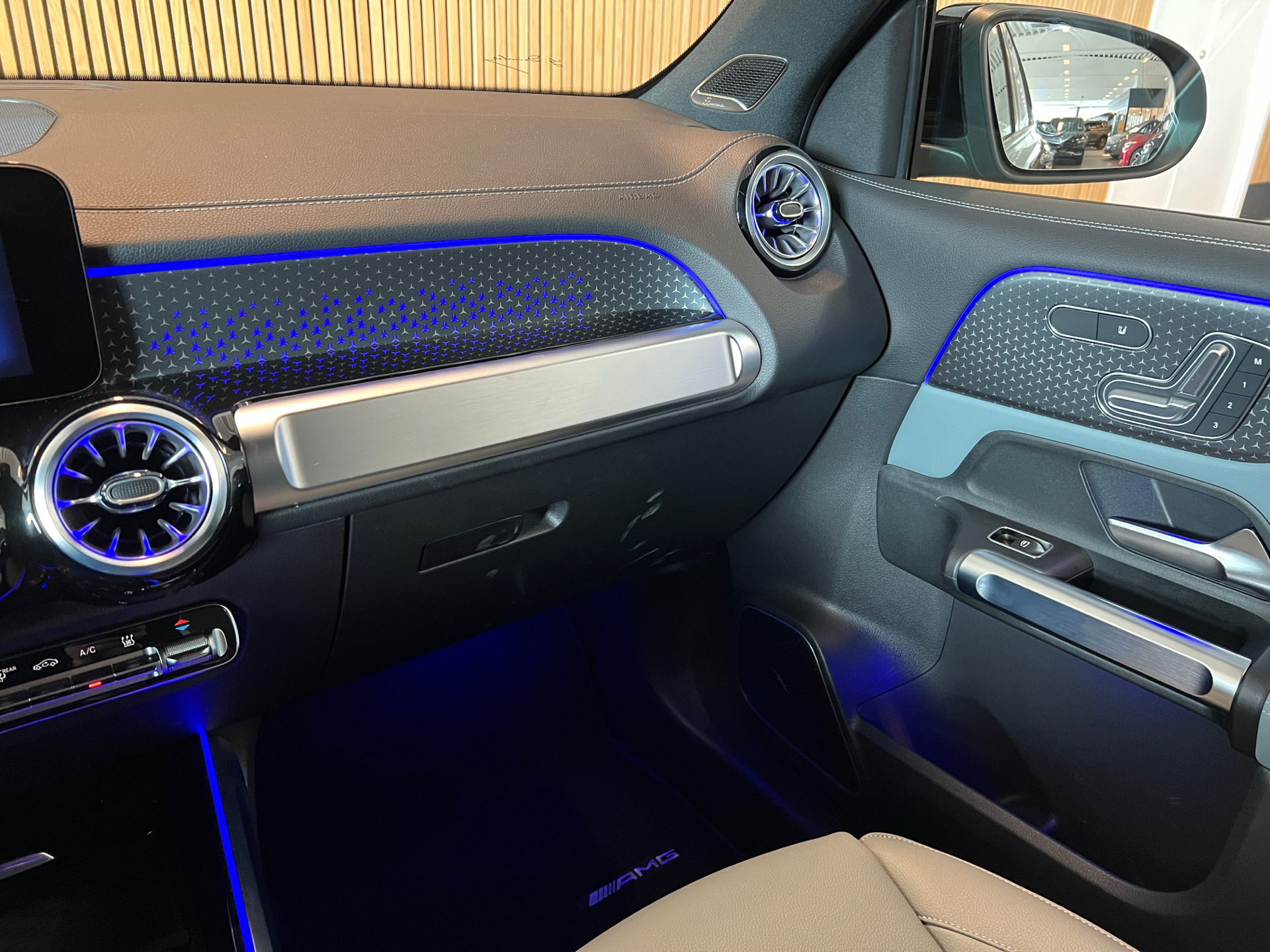 Billede af Mercedes-Benz EQB 250+ EL AMG Premium 190HK 5d Aut.