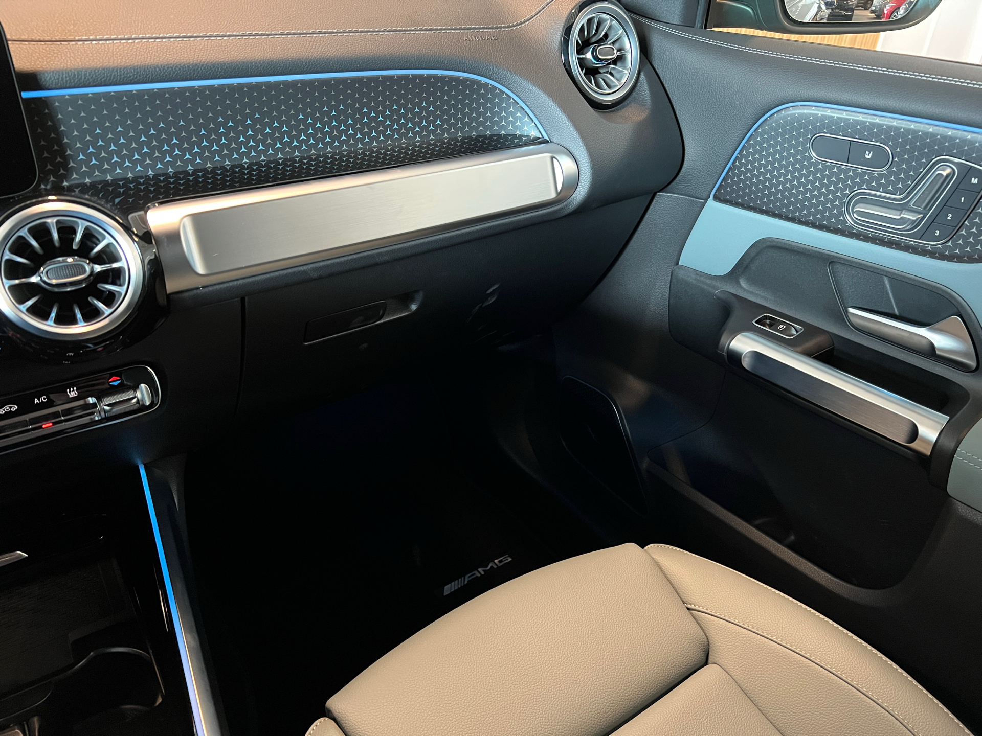 Billede af Mercedes-Benz EQB 250+ EL AMG Premium 190HK 5d Aut.