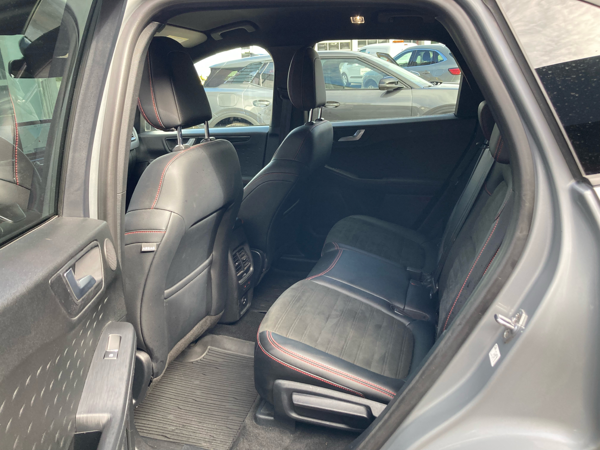 Billede af Ford Kuga 2,5 Plugin-hybrid ST-Line X CVT 225HK 5d Trinl. Gear