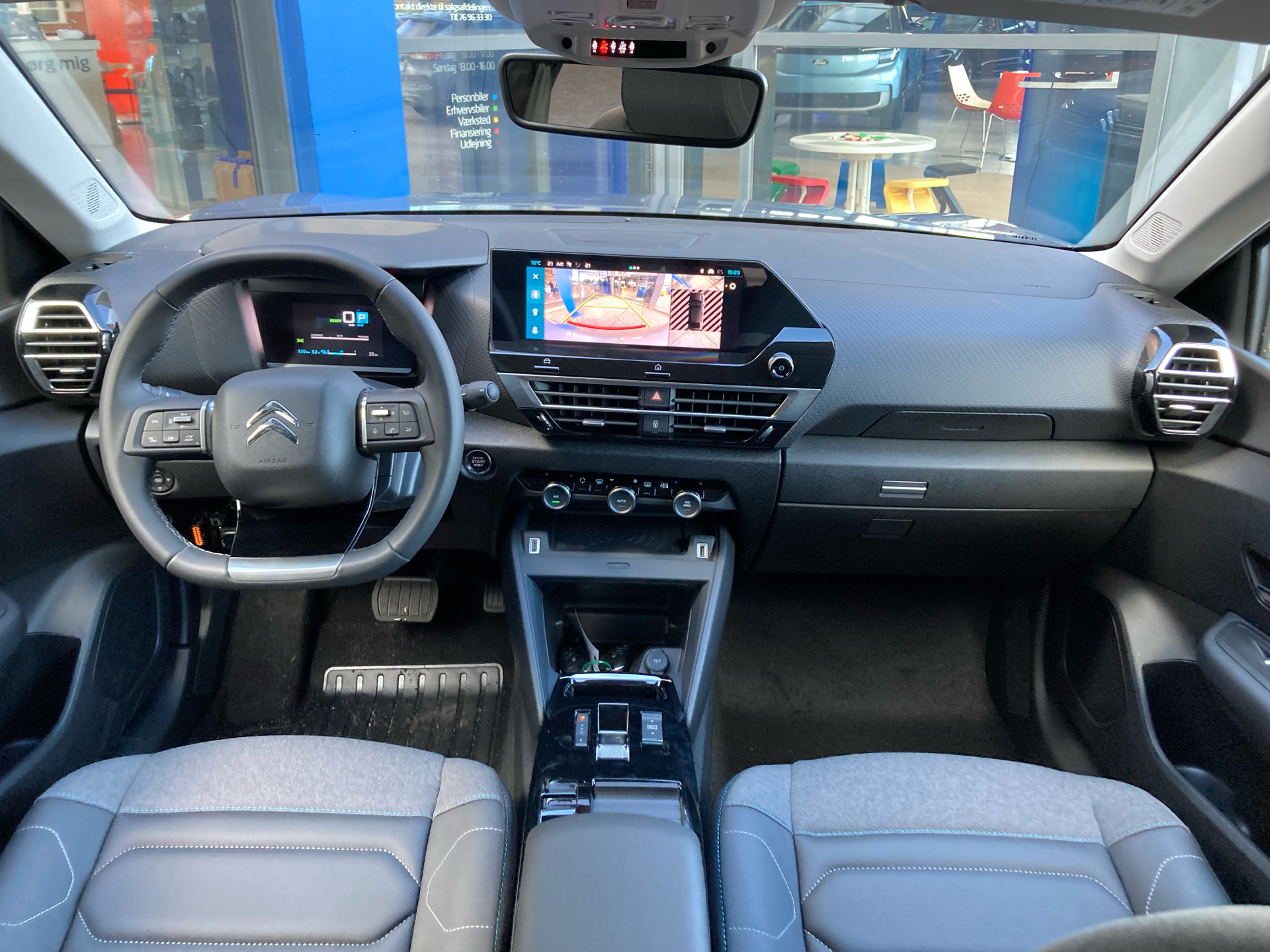 Billede af Citroën e-C4 X EL Max 136HK 5d Aut.