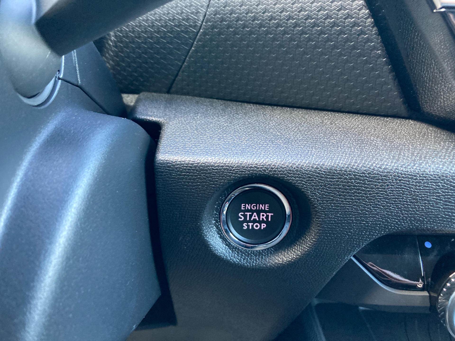 Billede af Citroën e-C4 X EL Max 136HK 5d Aut.