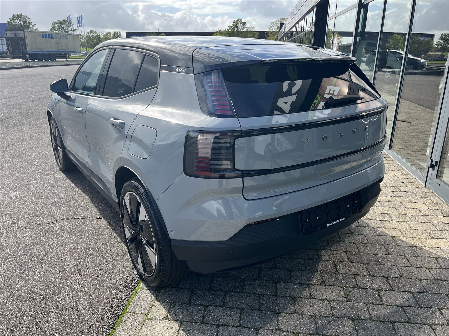 Billede af Volvo EX30 Twin Motor Performance Ultra AWD 428HK 5d Aut.