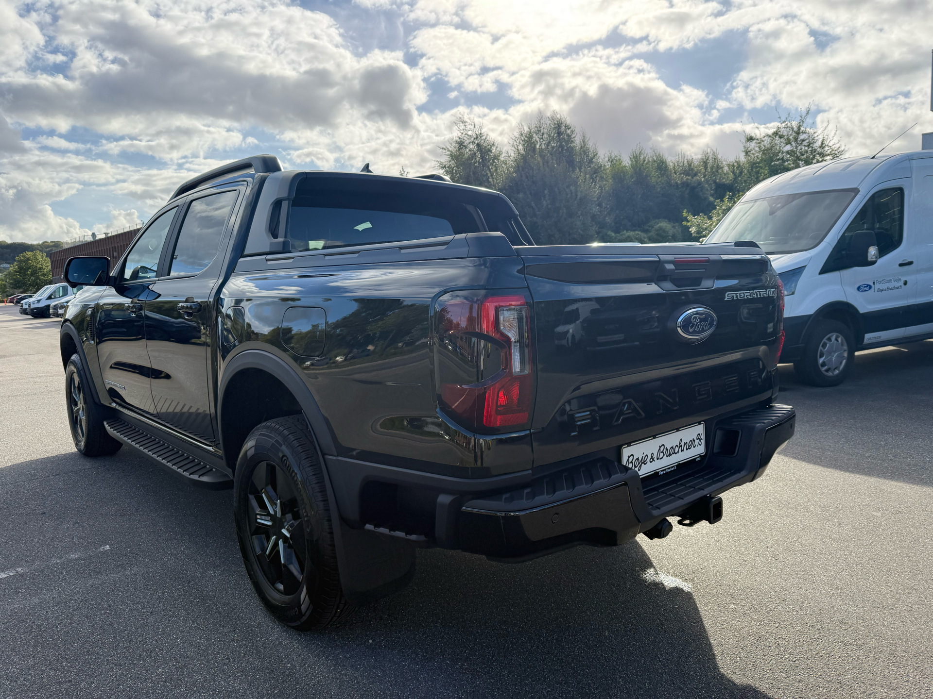 Billede af Ford Ranger 2.3 EcoBoost PHEV Stormtrak Db Cab aut 4d