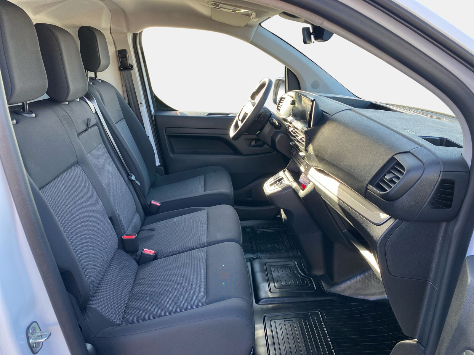 Billede af Toyota Proace Electric Long EL Comfort Master+ m/ 2 Skydedøre 136HK Van Aut.