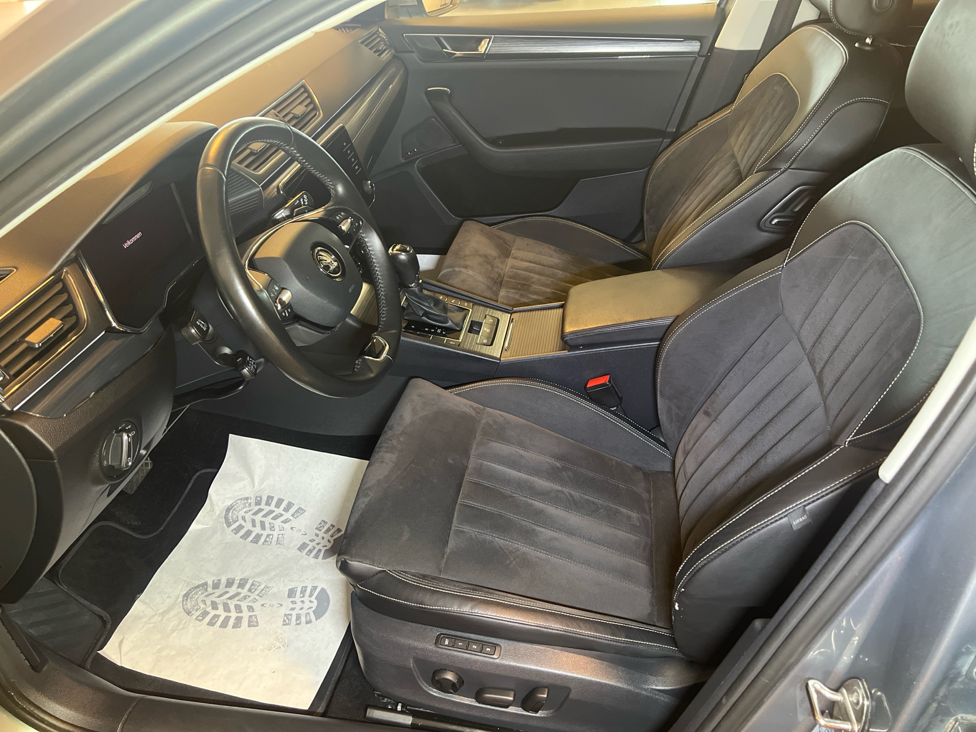 Billede af Skoda Superb Combi 2,0 TDI AdBlue Business Executive DSG 150HK Stc 7g Aut.