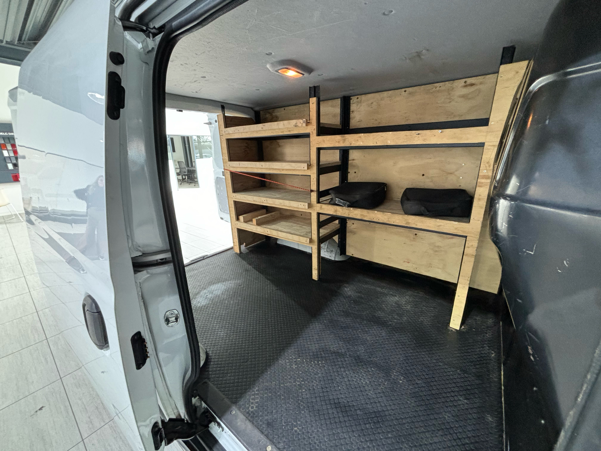 Billede af Maxus e-Deliver 3 EL 122HK Van Trinl. Gear