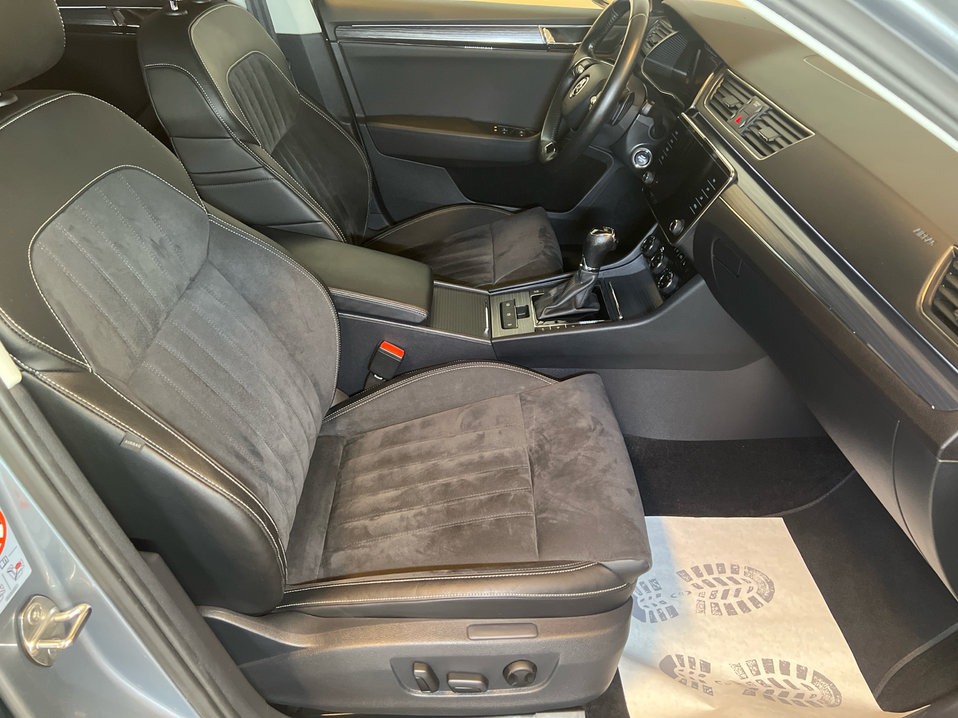 Billede af Skoda Superb Combi 2,0 TDI AdBlue Business Executive DSG 150HK Stc 7g Aut.