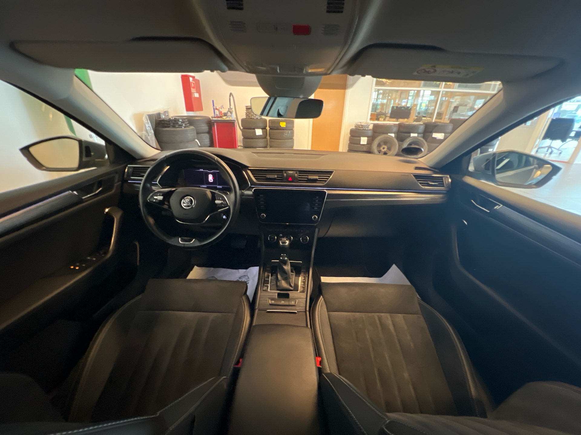 Billede af Skoda Superb Combi 2,0 TDI AdBlue Business Executive DSG 150HK Stc 7g Aut.