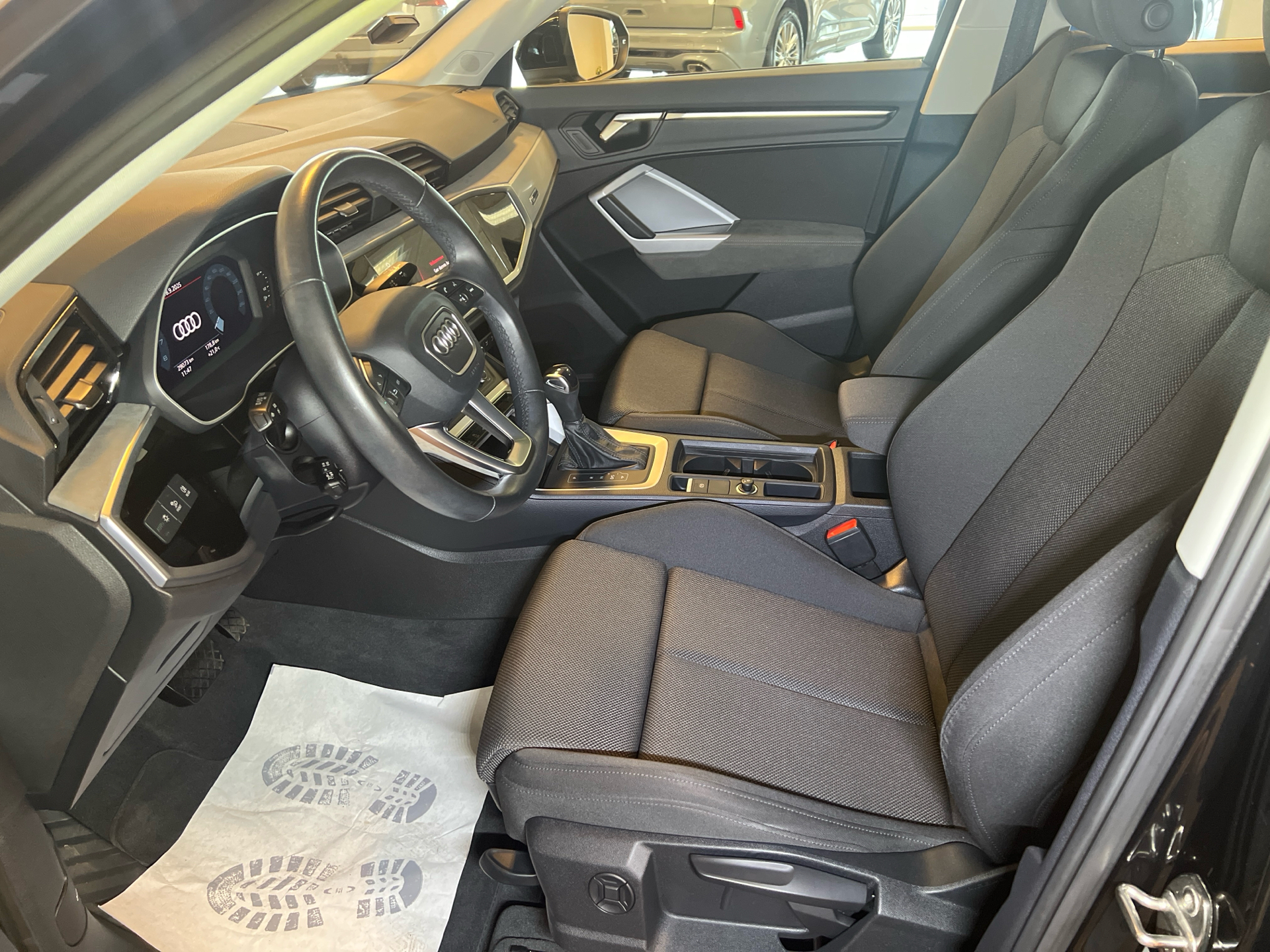 Billede af Audi Q3 1,4 45 TFSI e  Plugin-hybrid Attitude Plus S Tronic 245HK 5d 6g Aut.