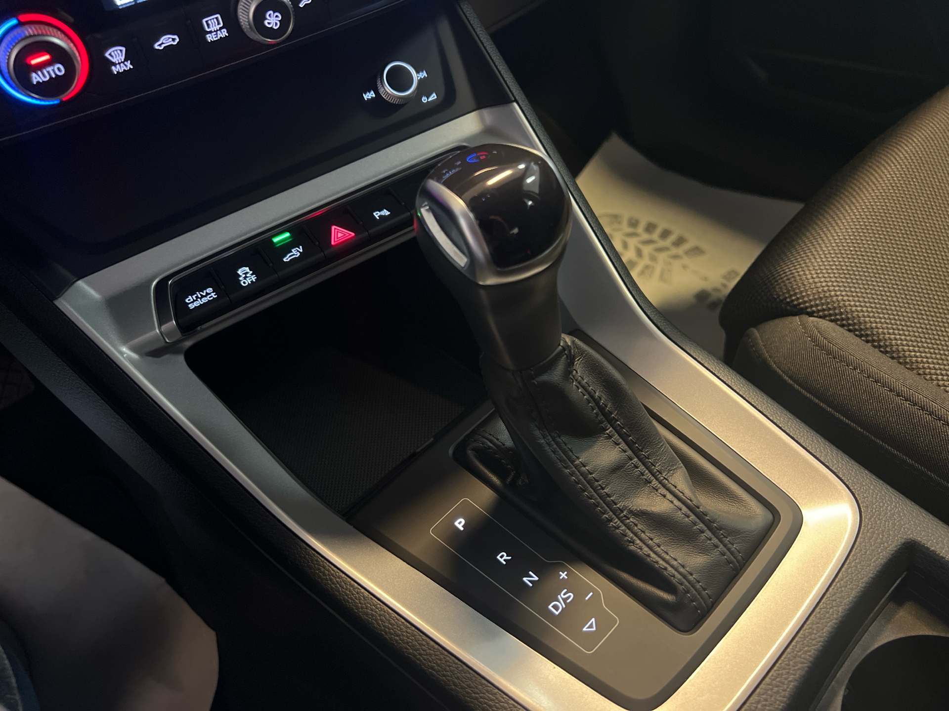 Billede af Audi Q3 1,4 45 TFSI e  Plugin-hybrid Attitude Plus S Tronic 245HK 5d 6g Aut.