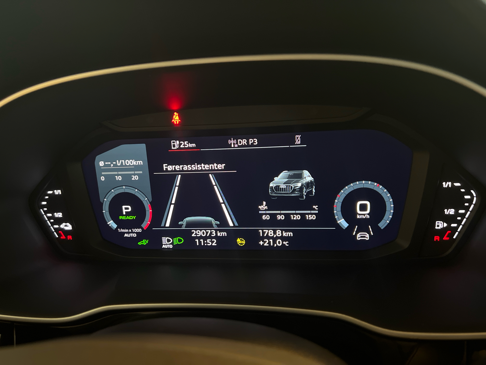 Billede af Audi Q3 1,4 45 TFSI e  Plugin-hybrid Attitude Plus S Tronic 245HK 5d 6g Aut.