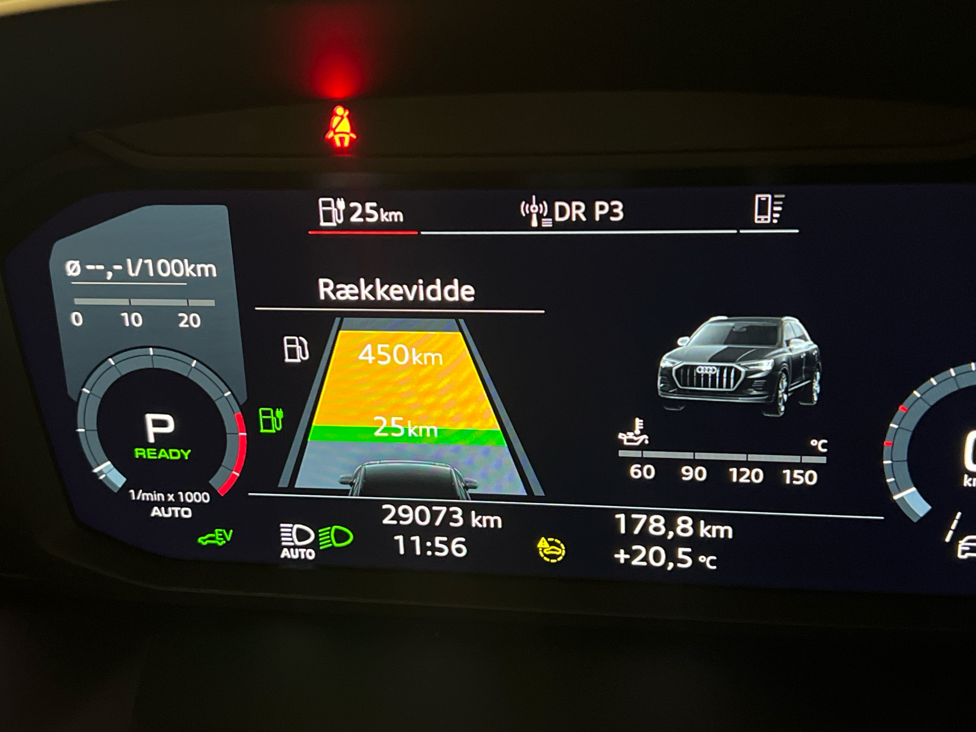Billede af Audi Q3 1,4 45 TFSI e  Plugin-hybrid Attitude Plus S Tronic 245HK 5d 6g Aut.