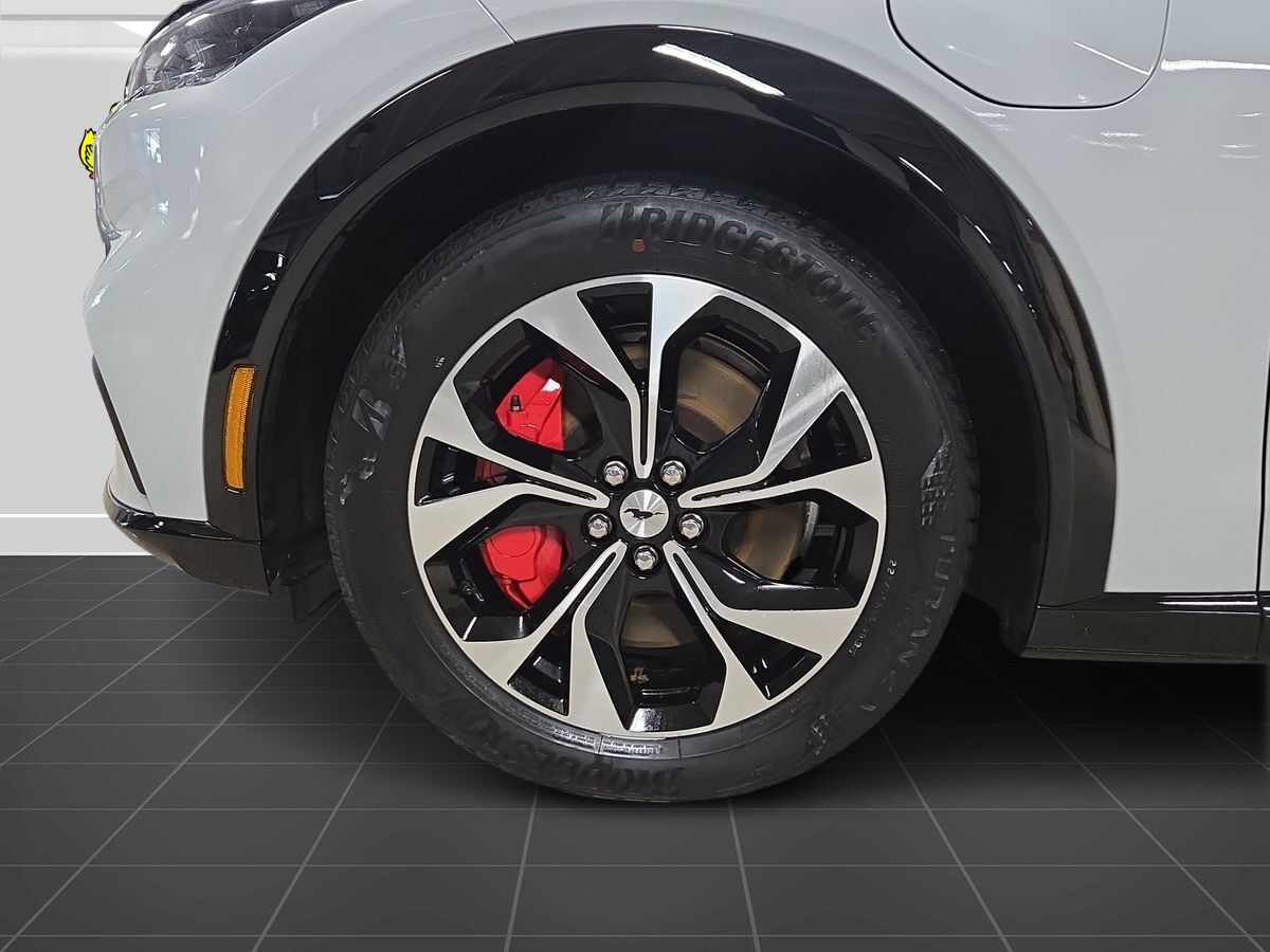 Billede af Ford Mustang Mach-E EL UR AWD 351HK 5d Aut.