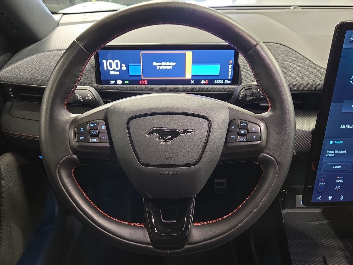 Billede af Ford Mustang Mach-E EL UR AWD 351HK 5d Aut.
