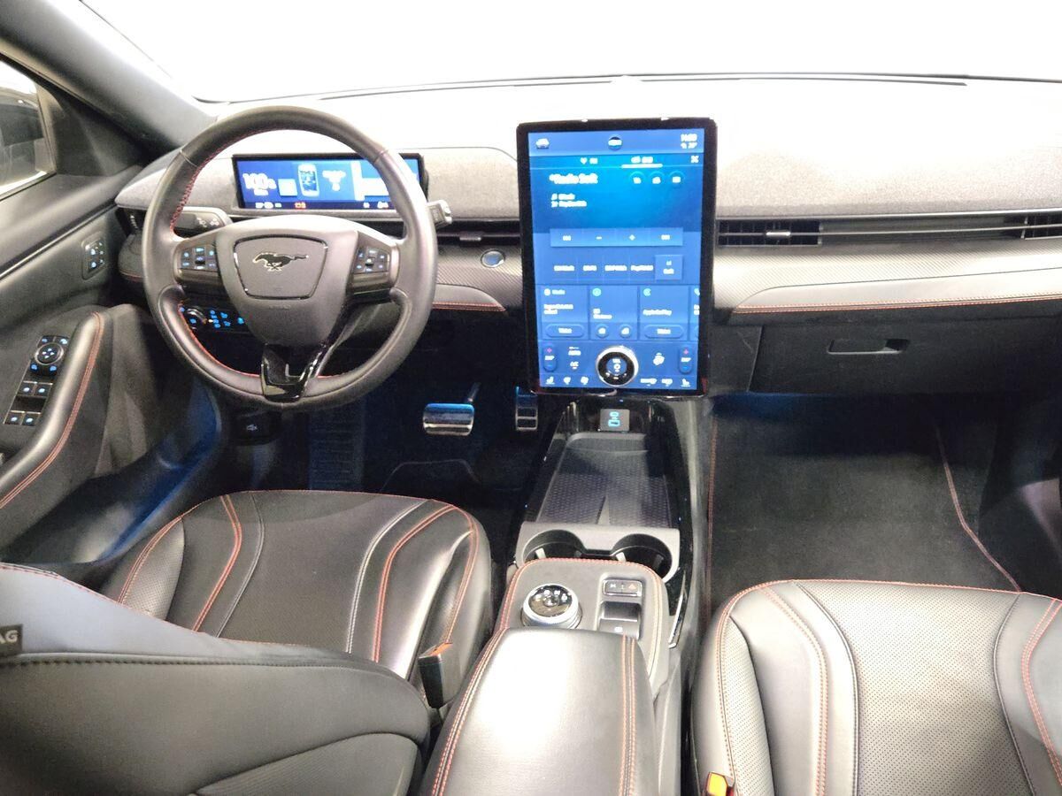 Billede af Ford Mustang Mach-E EL UR AWD 351HK 5d Aut.