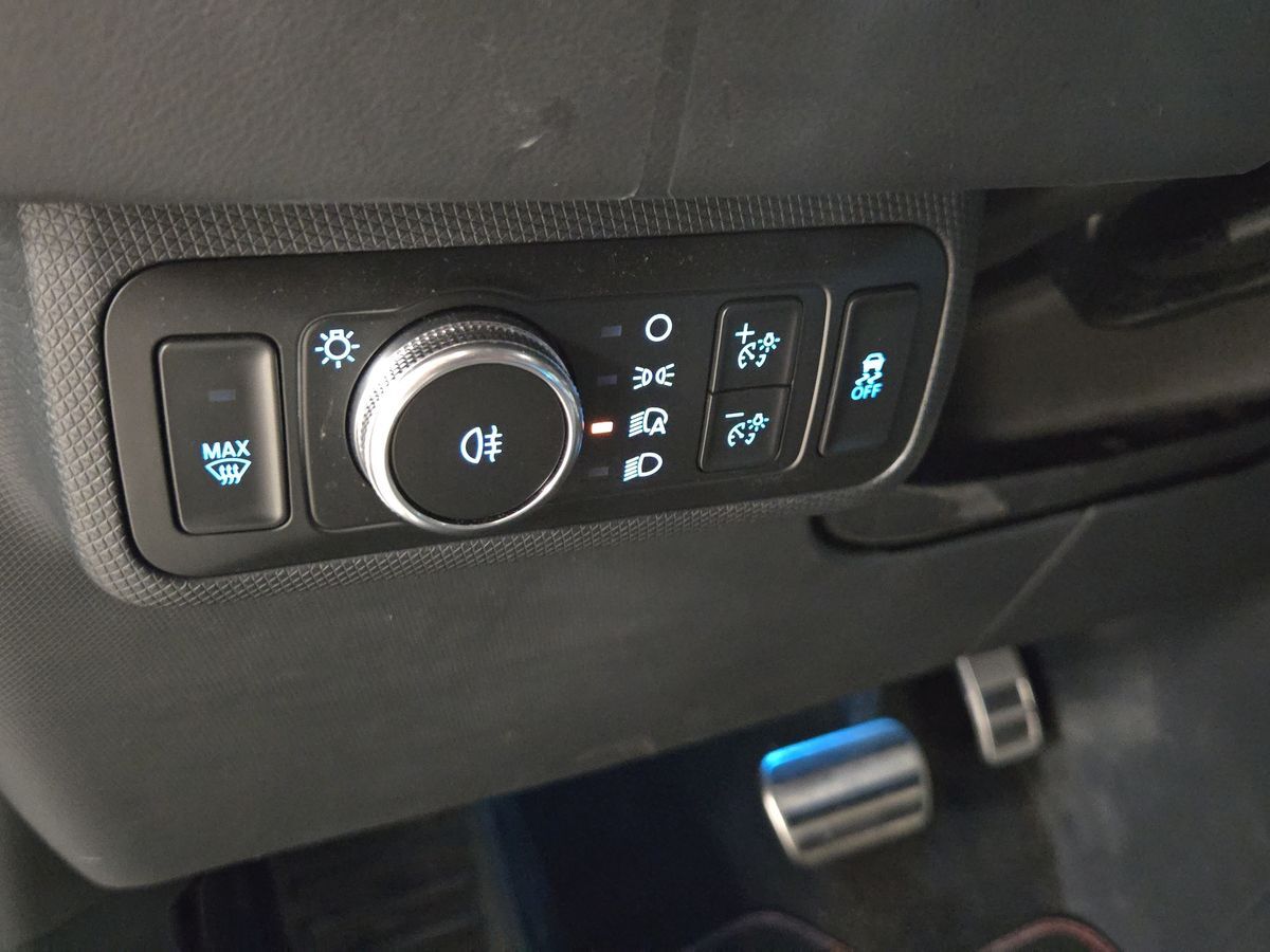 Billede af Ford Mustang Mach-E EL UR AWD 351HK 5d Aut.