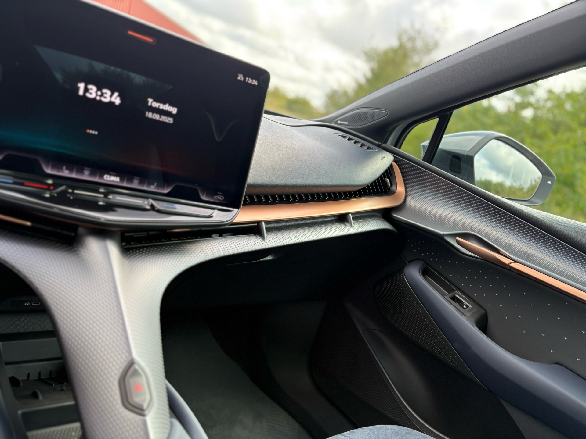 Billede af Cupra Tavascan EL VZ Adrenaline 4X4 340HK 5d Aut.