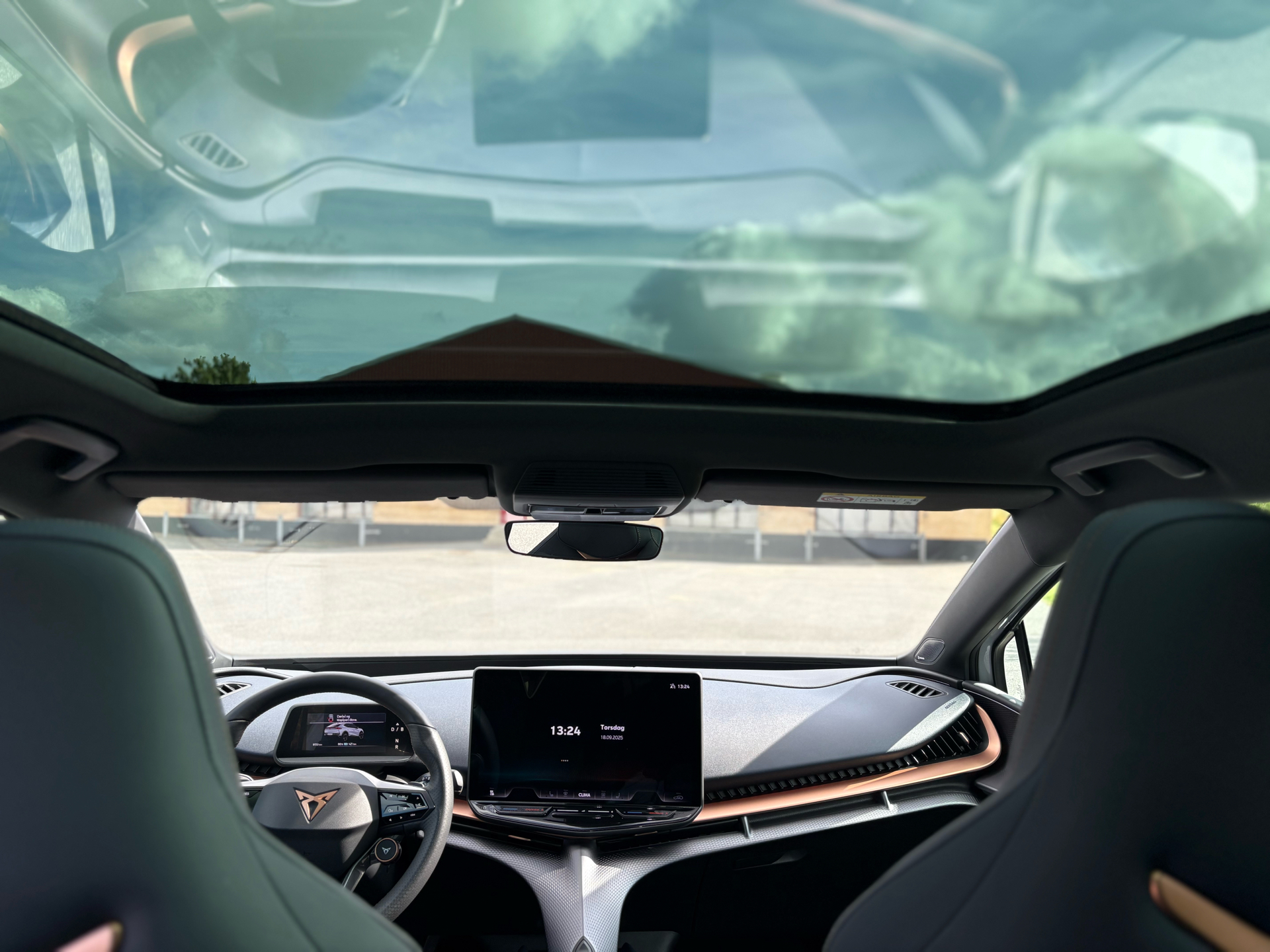 Billede af Cupra Tavascan EL VZ Adrenaline 4X4 340HK 5d Aut.