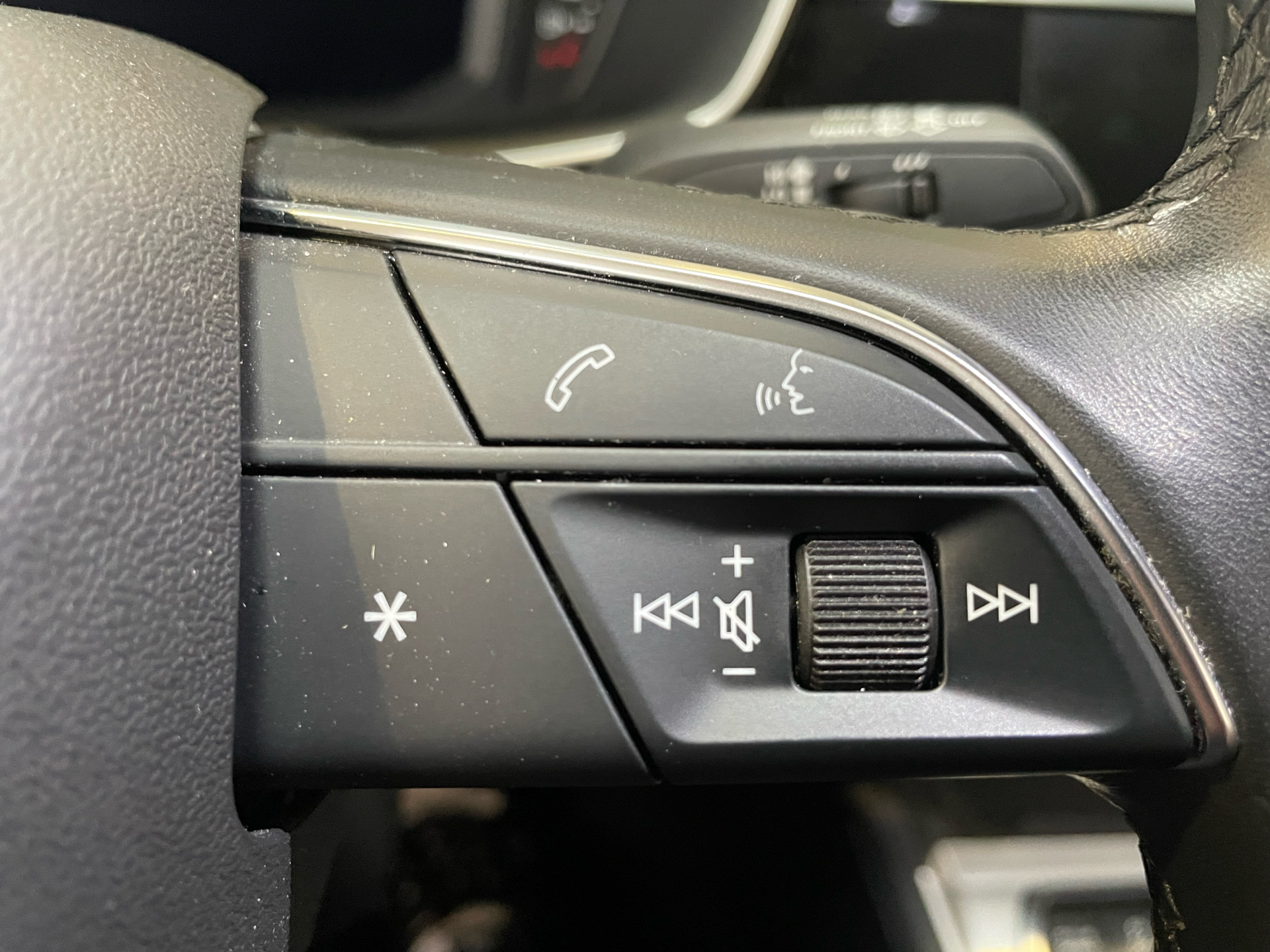Billede af Audi Q3 1,4 45 TFSI e  Plugin-hybrid Attitude Plus S Tronic 245HK 5d 6g Aut.