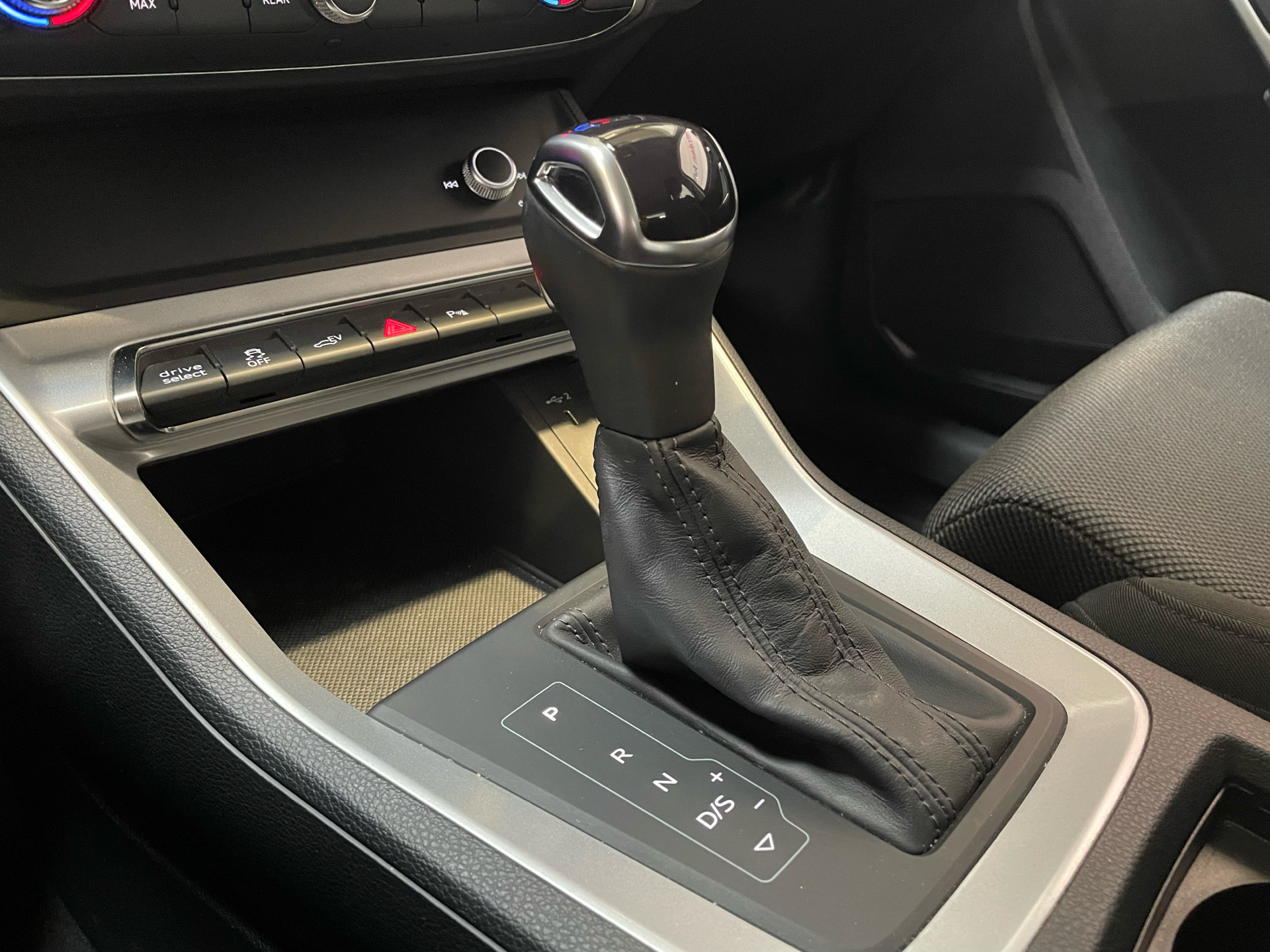 Billede af Audi Q3 1,4 45 TFSI e  Plugin-hybrid Attitude Plus S Tronic 245HK 5d 6g Aut.