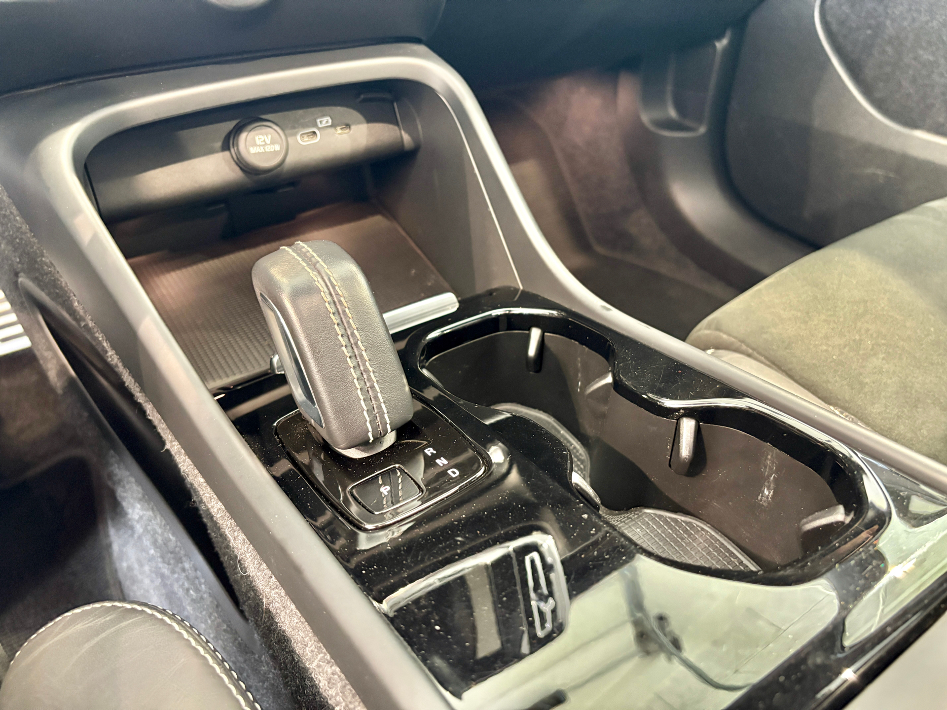 Billede af Volvo XC40 P8 Recharge Twin R-design AWD 408HK 5d Aut.