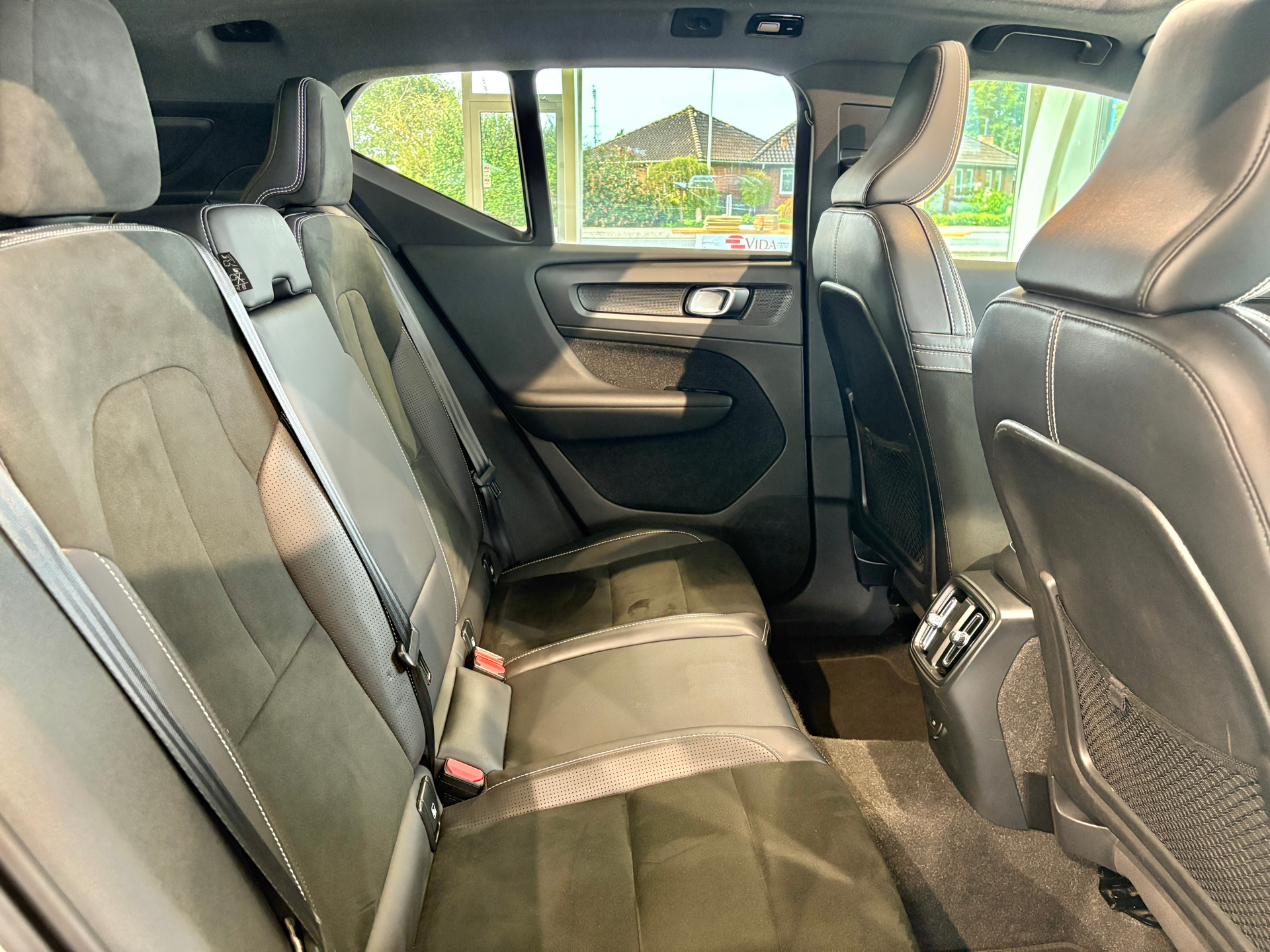 Billede af Volvo XC40 P8 Recharge Twin R-design AWD 408HK 5d Aut.