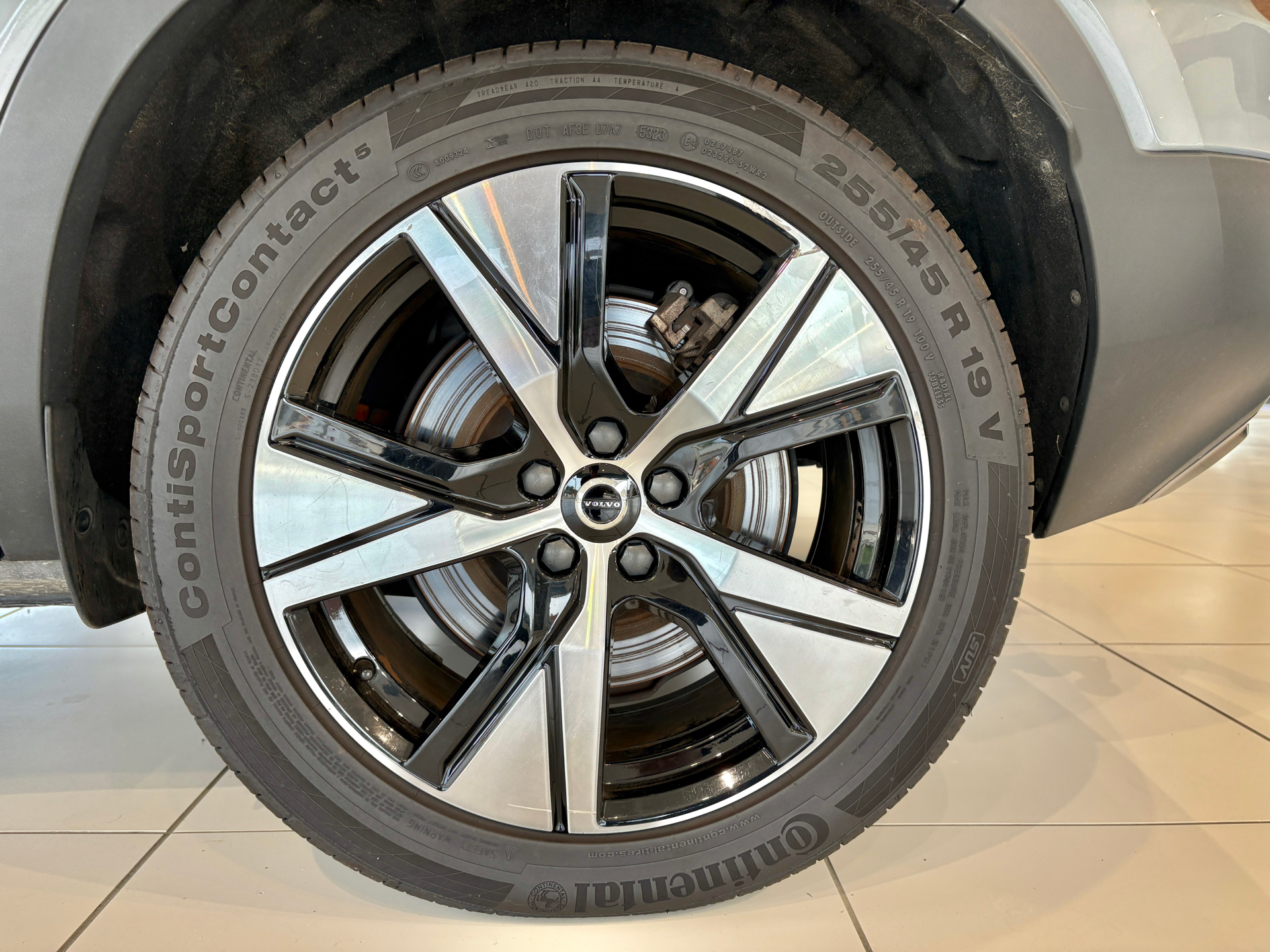 Billede af Volvo XC40 P8 Recharge Twin R-design AWD 408HK 5d Aut.