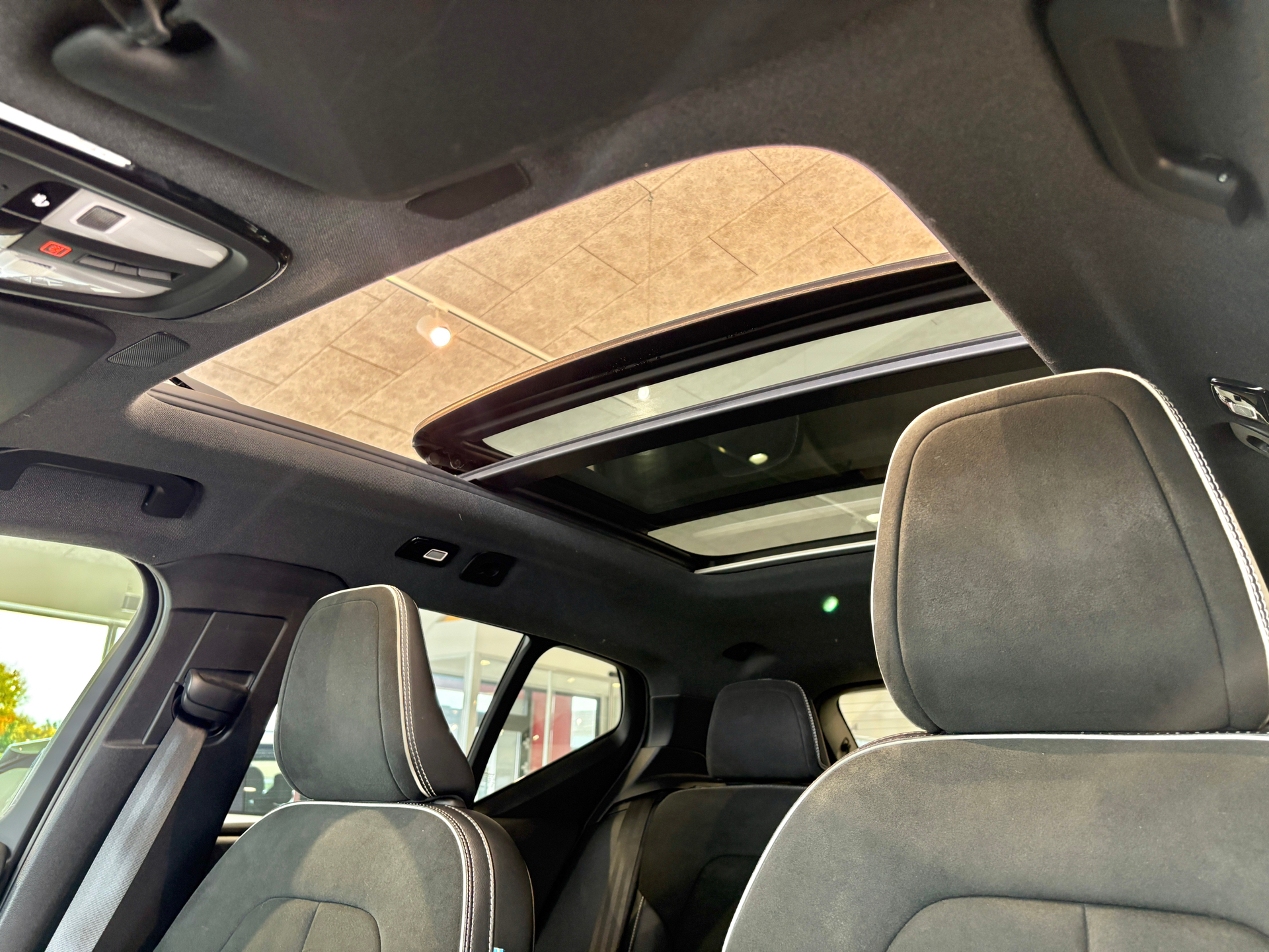 Billede af Volvo XC40 P8 Recharge Twin R-design AWD 408HK 5d Aut.