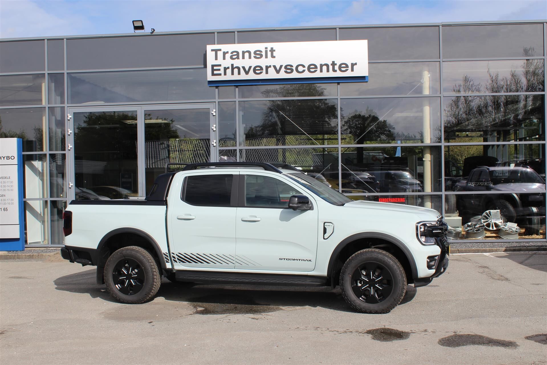 Billede af Ford Ranger Double Cab 2,3 EcoBoost  Plugin-hybrid Stormtrak e-4WD 281HK Pick-Up 10g Aut.
