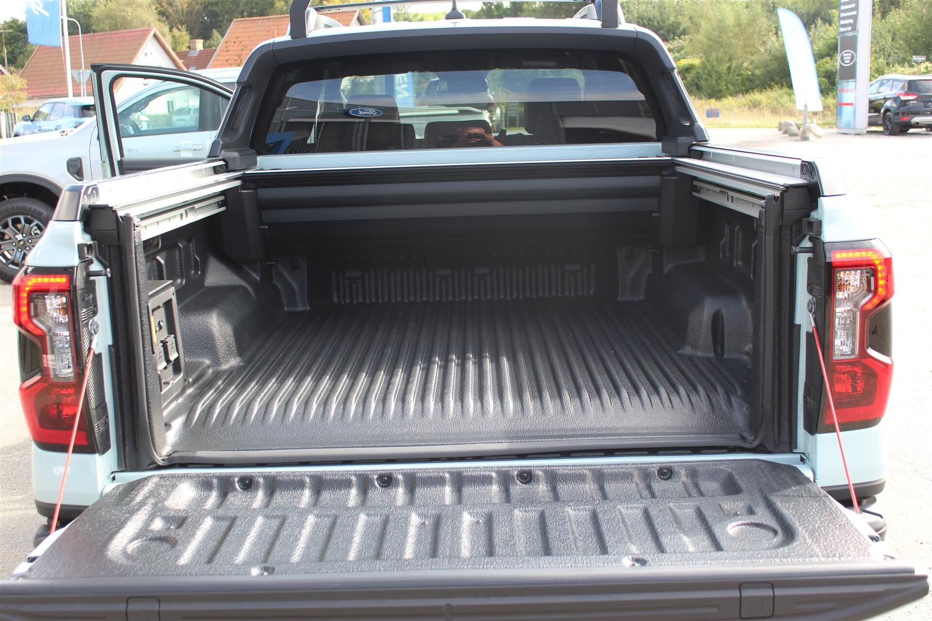 Billede af Ford Ranger Double Cab 2,3 EcoBoost  Plugin-hybrid Stormtrak e-4WD 281HK Pick-Up 10g Aut.