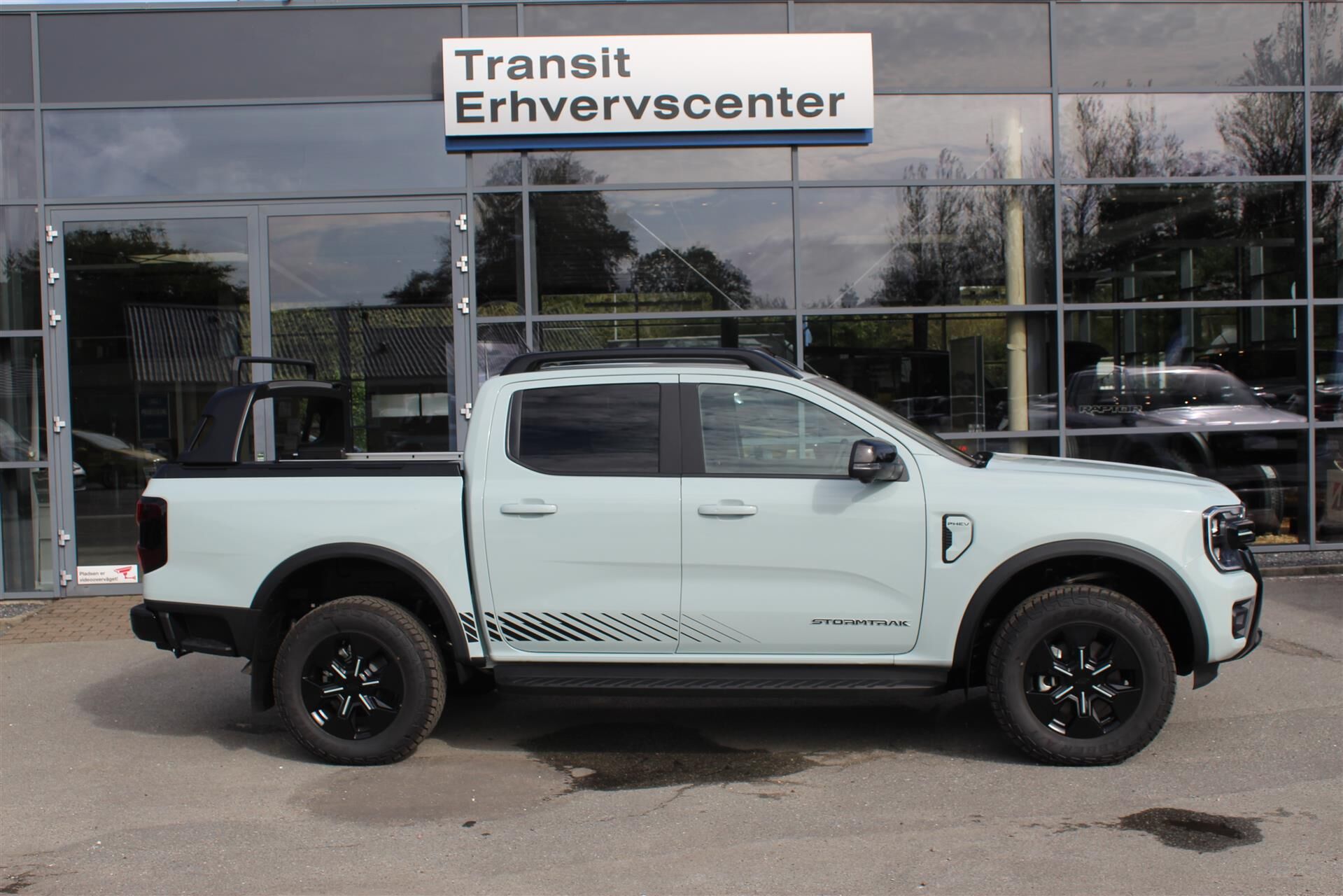 Billede af Ford Ranger Double Cab 2,3 EcoBoost  Plugin-hybrid Stormtrak e-4WD 281HK Pick-Up 10g Aut.