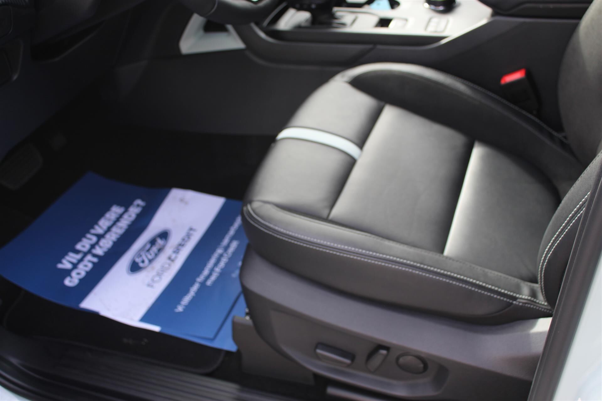 Billede af Ford Ranger Double Cab 2,3 EcoBoost  Plugin-hybrid Stormtrak e-4WD 281HK Pick-Up 10g Aut.