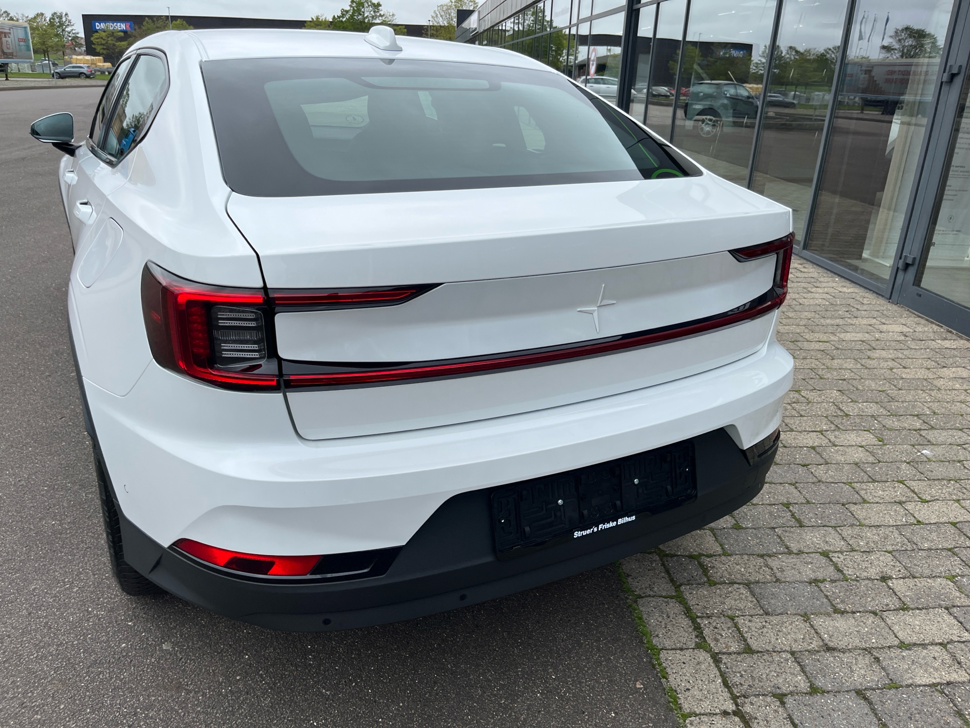 Billede af Polestar 2 EL Long range Single motor 231HK 5d Aut.