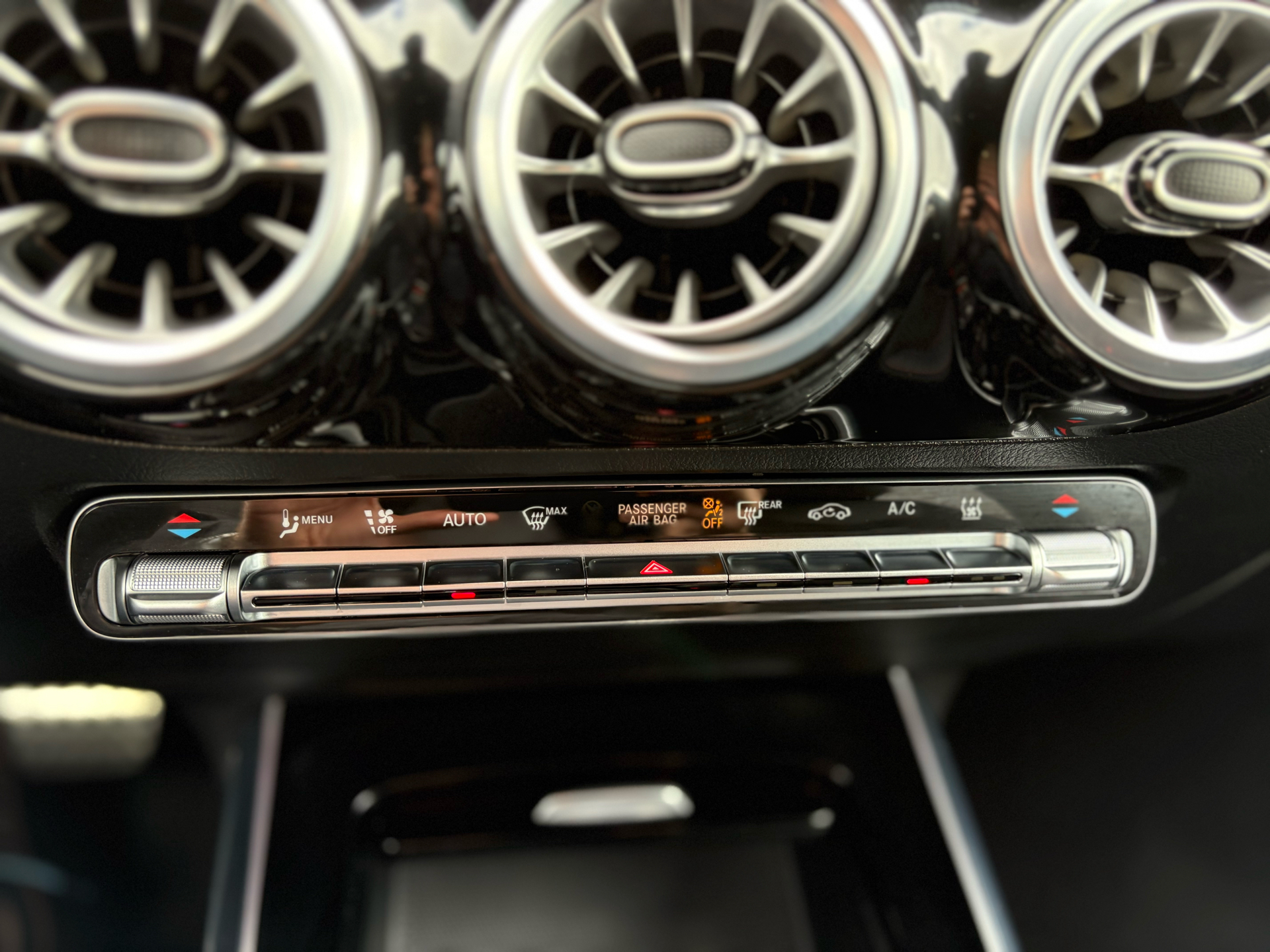 Billede af Mercedes-Benz EQA 350 EL AMG Advance 4Matic 292HK 5d Aut.