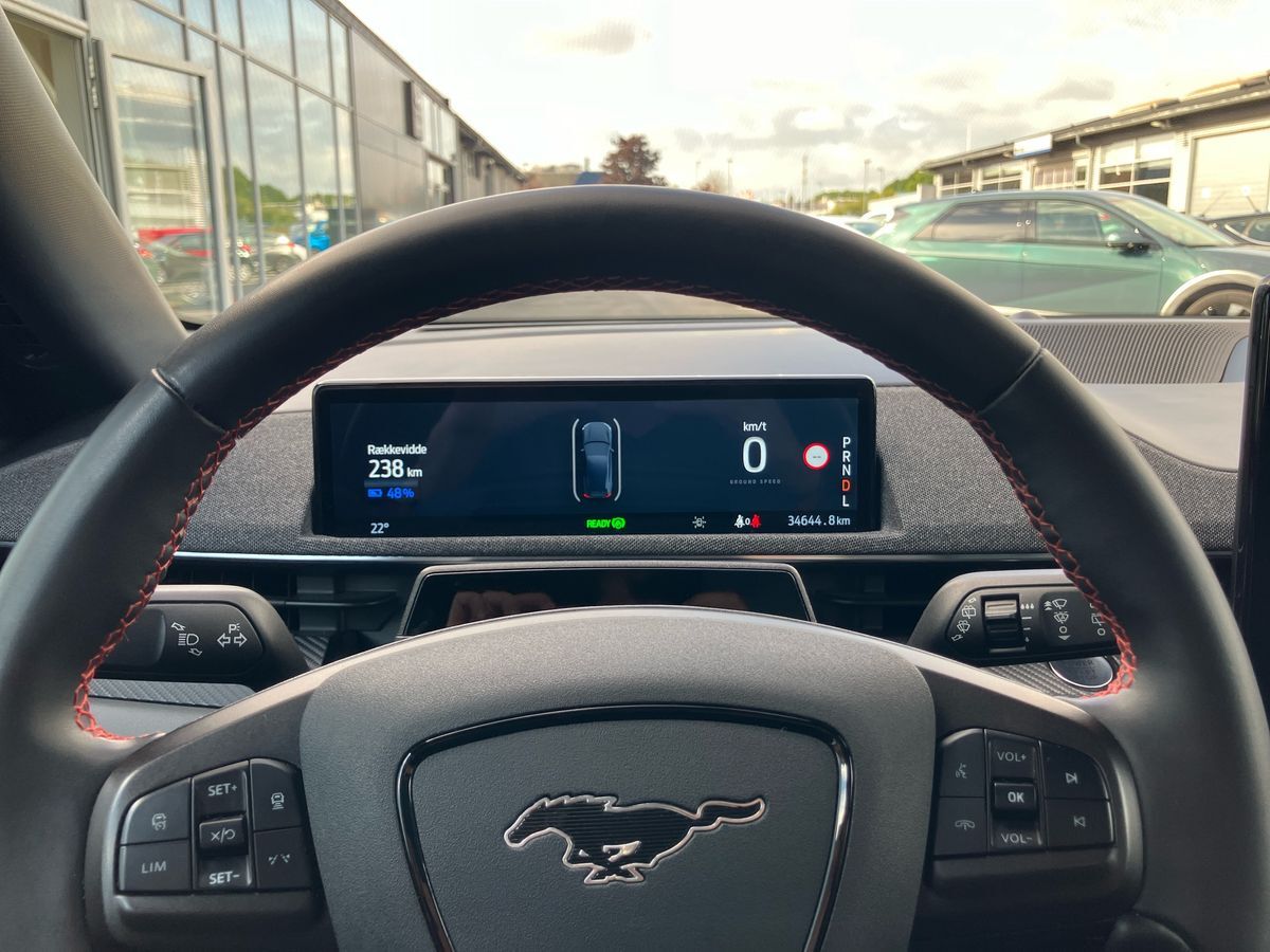 Billede af Ford Mustang Mach-E EL UR Premium AWD 351HK 5d Aut.