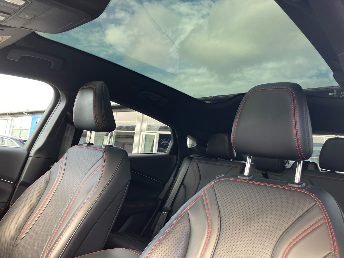 Billede af Ford Mustang Mach-E EL UR Premium AWD 351HK 5d Aut.