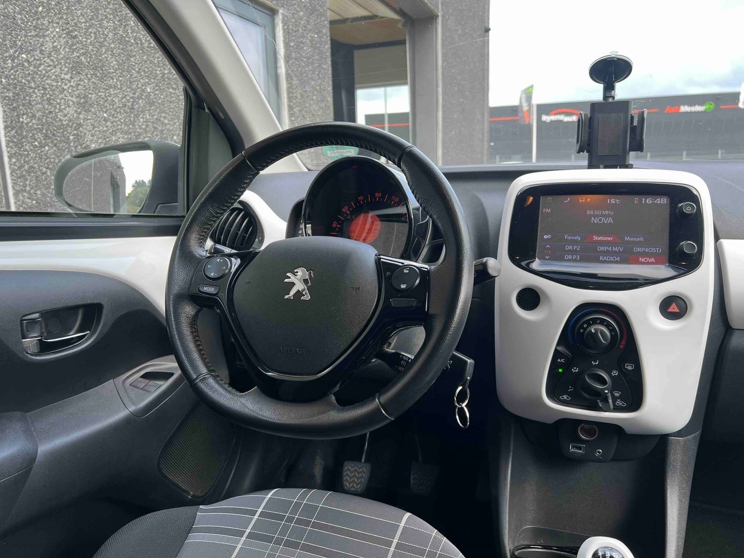 Billede af Peugeot 108 1,0 e-Vti White Edition 69HK 5d
