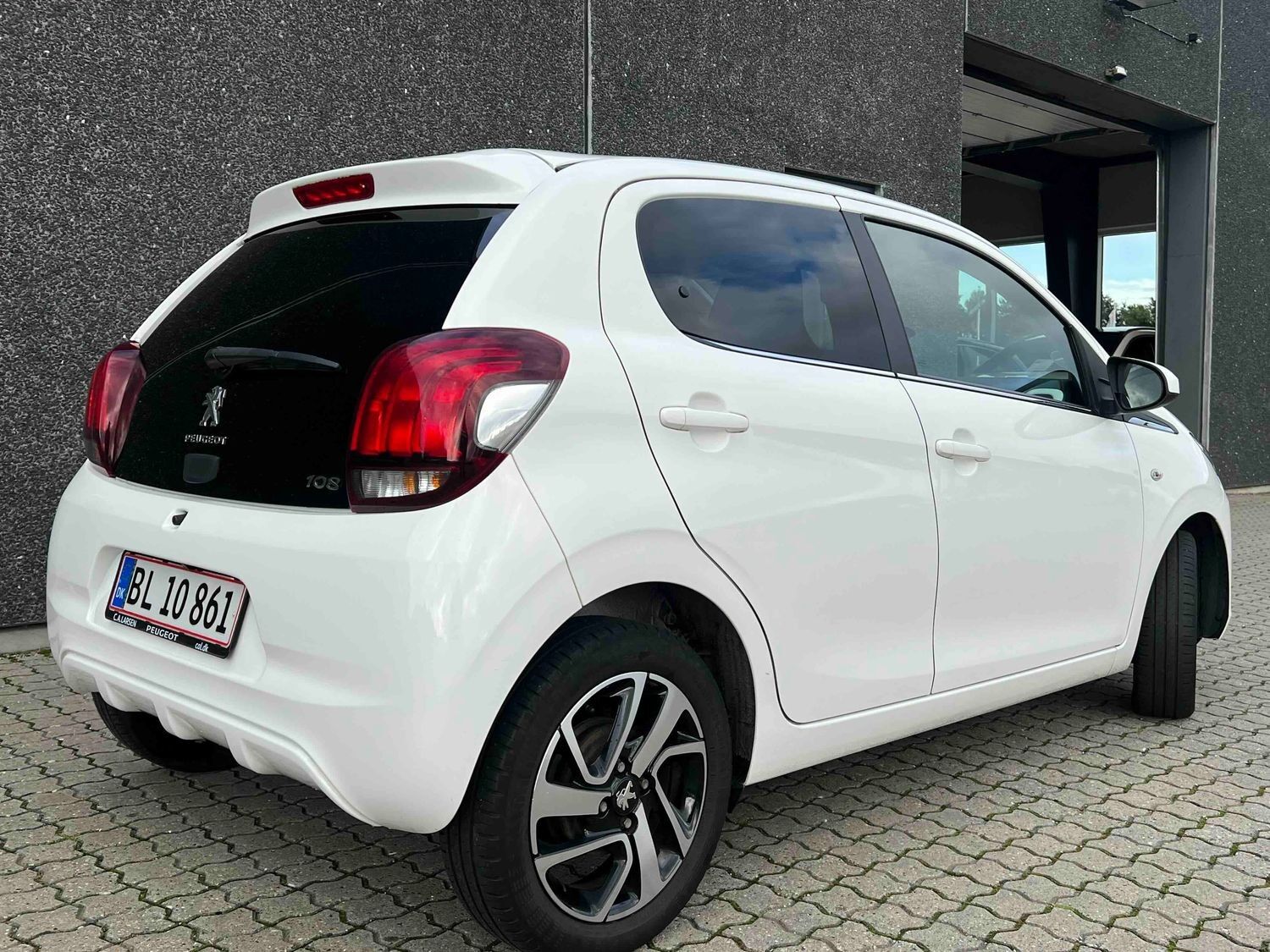 Billede af Peugeot 108 1,0 e-Vti White Edition 69HK 5d