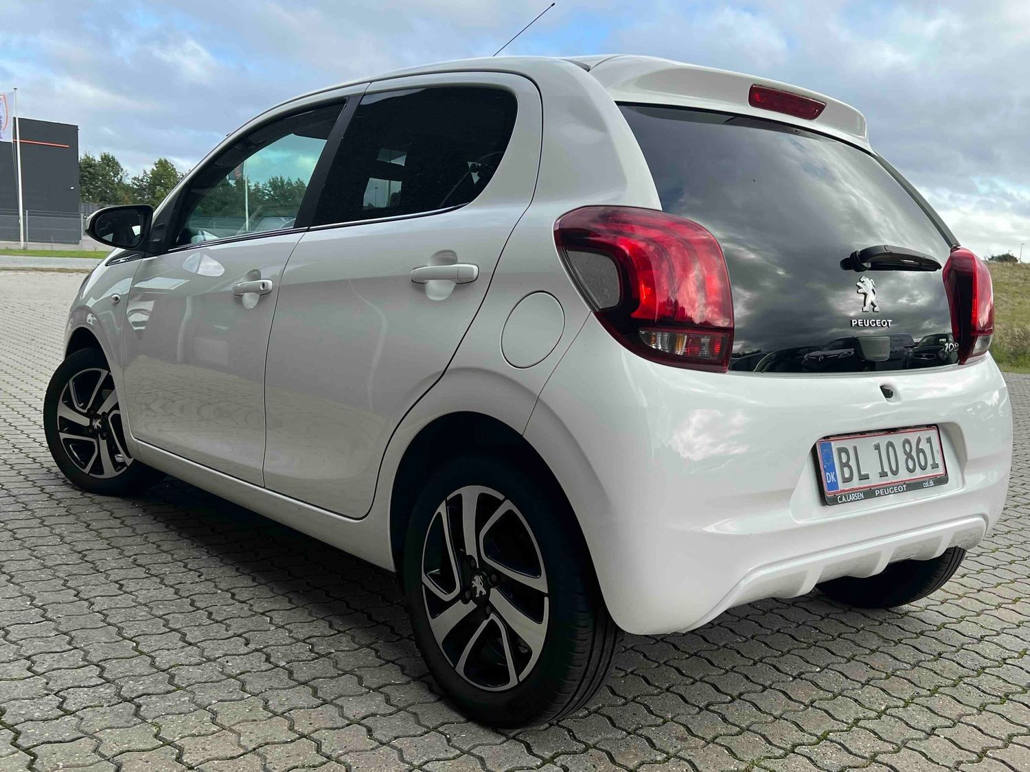 Billede af Peugeot 108 1,0 e-Vti White Edition 69HK 5d