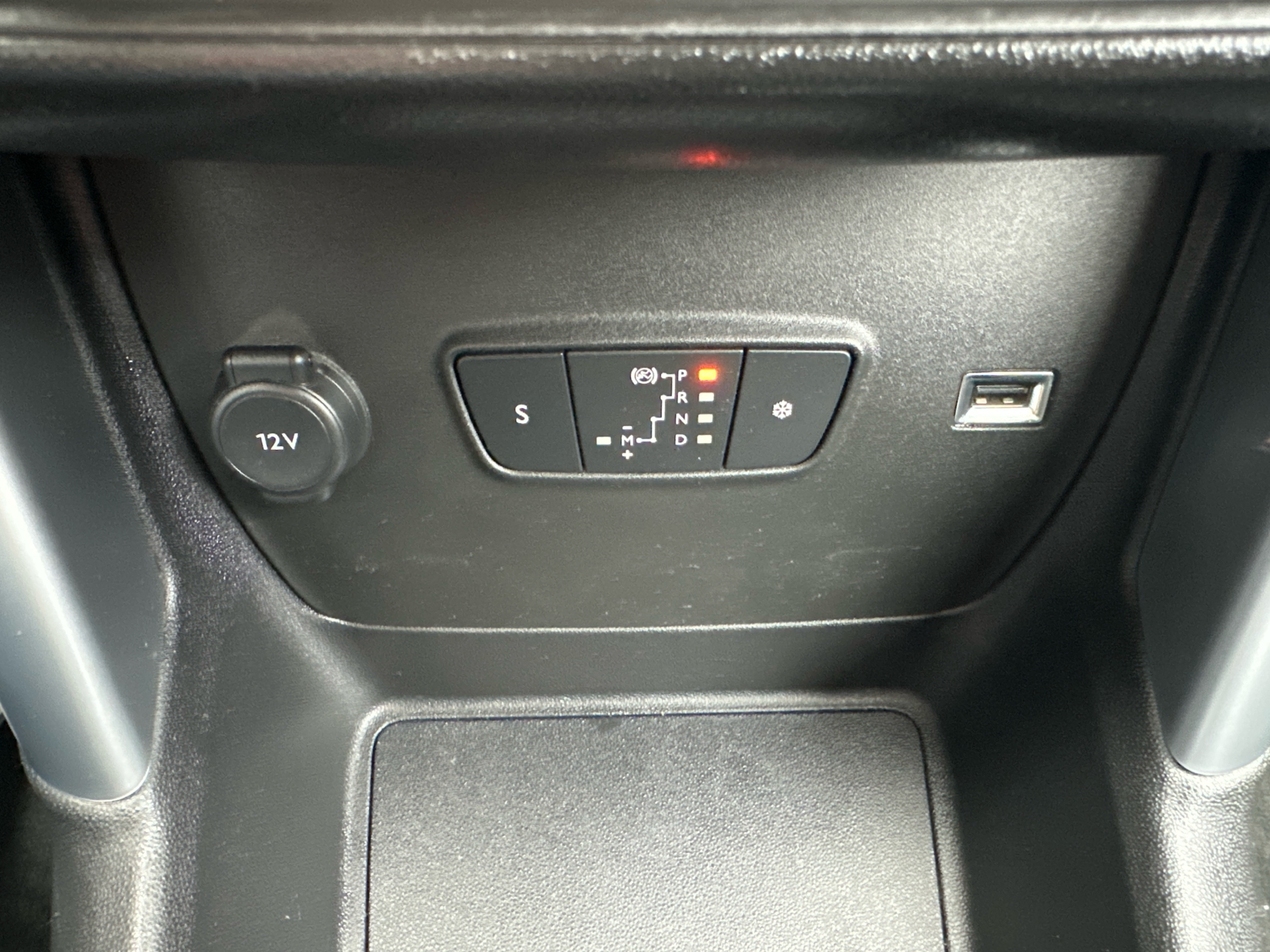 Billede af Citroën C3 Aircross 1,2 PureTech Iconic EAT6 start/stop 110HK 5d 6g Aut.