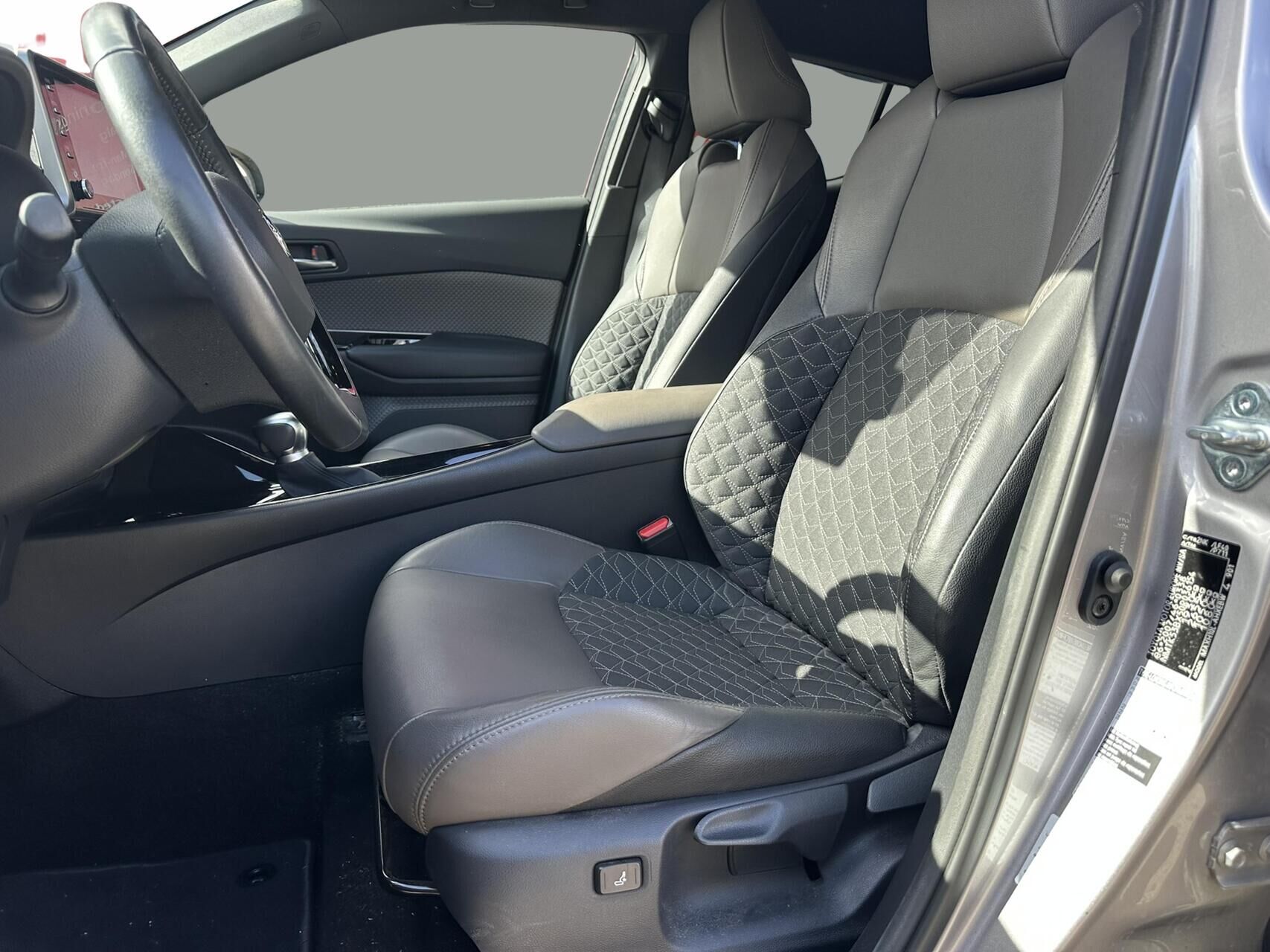 Billede af Toyota C-HR 2,0 Hybrid C-HIC Multidrive S 184HK 5d Aut.