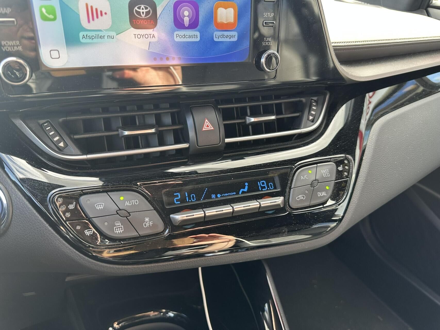 Billede af Toyota C-HR 2,0 Hybrid C-HIC Multidrive S 184HK 5d Aut.