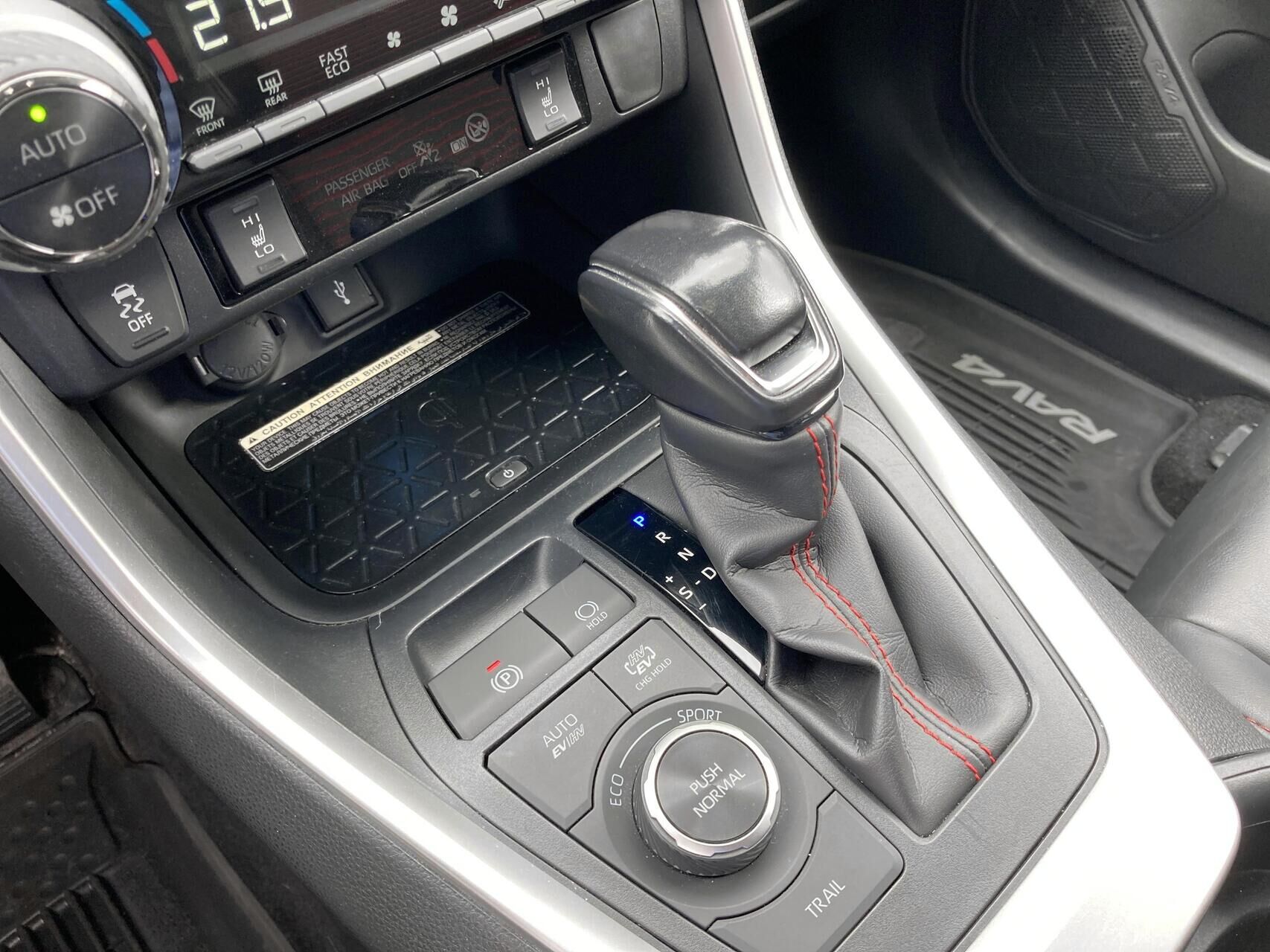 Billede af Toyota RAV4 Plug-in 2,5 Plugin-hybrid H3 Premium AWD 306HK 5d 6g Aut.