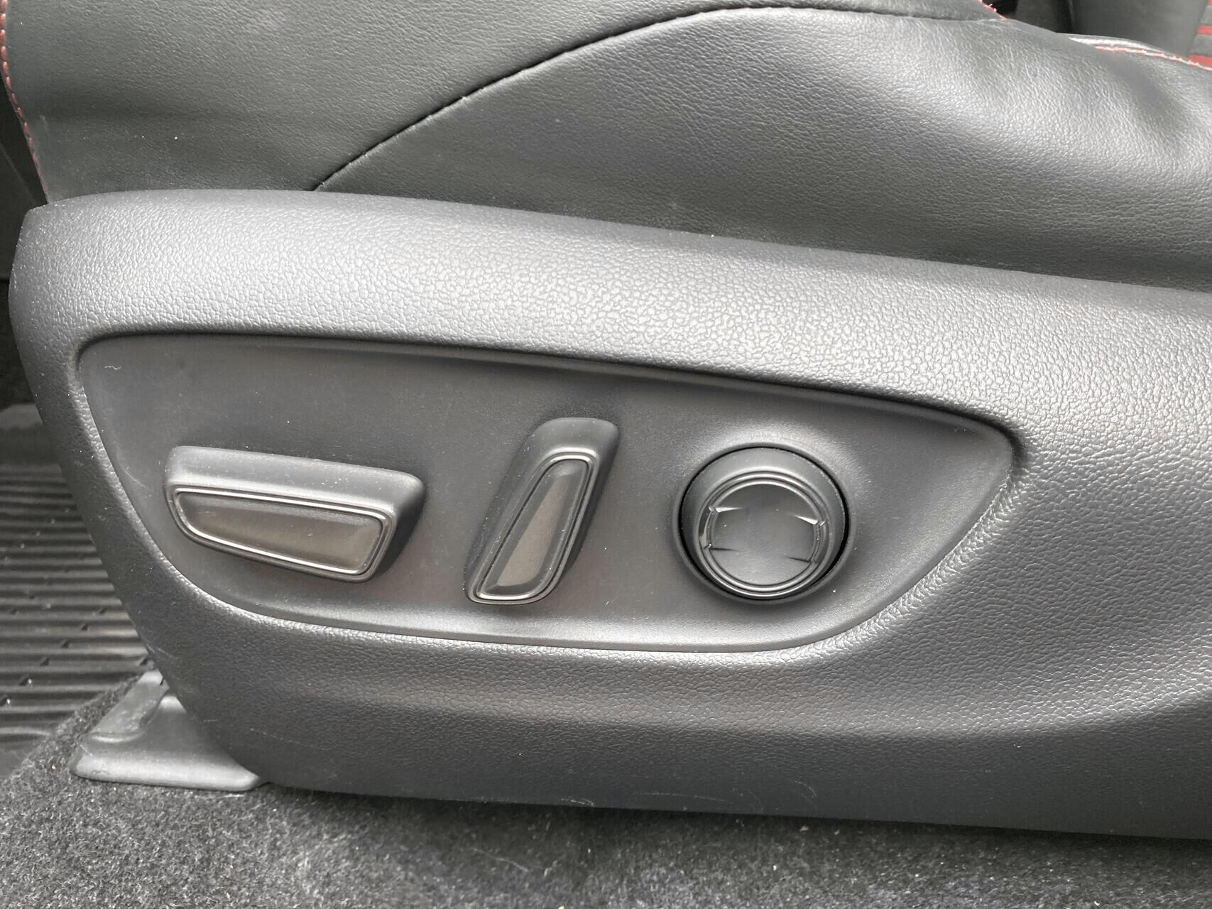 Billede af Toyota RAV4 Plug-in 2,5 Plugin-hybrid H3 Premium AWD 306HK 5d 6g Aut.