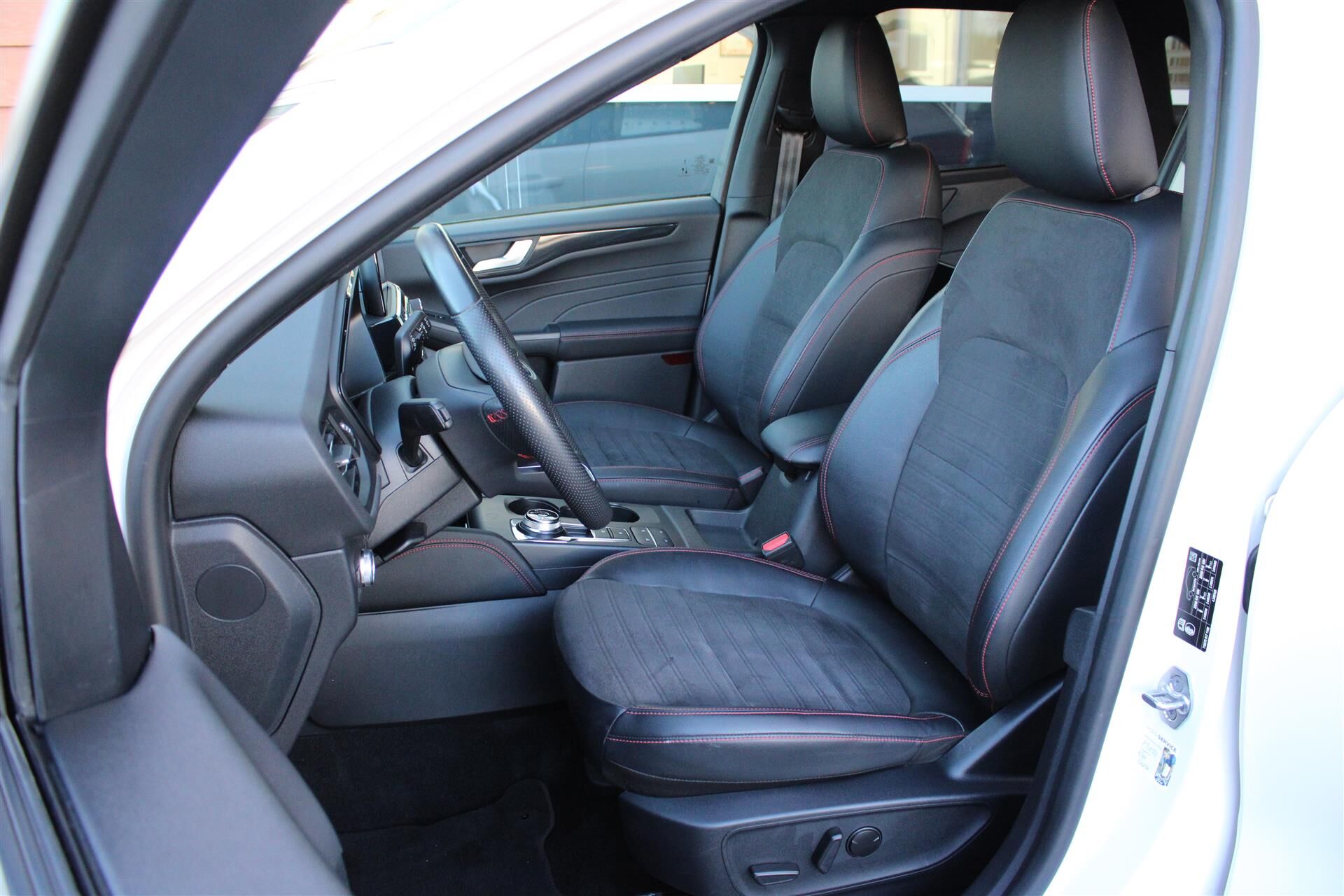 Billede af Ford Kuga 2,5 Plugin-hybrid ST-Line X CVT 225HK 5d Trinl. Gear