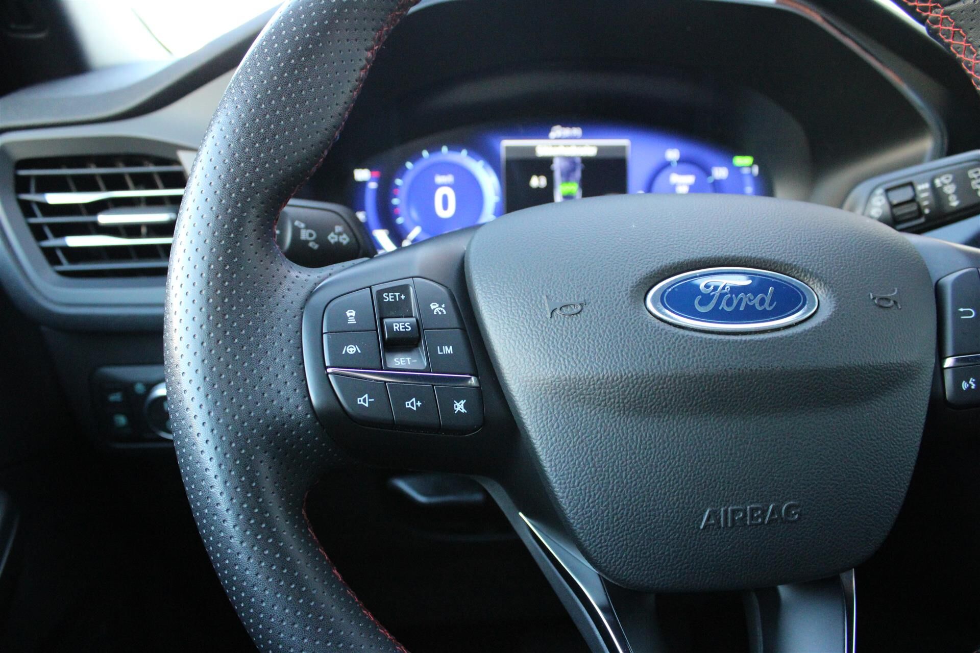 Billede af Ford Kuga 2,5 Plugin-hybrid ST-Line X CVT 225HK 5d Trinl. Gear