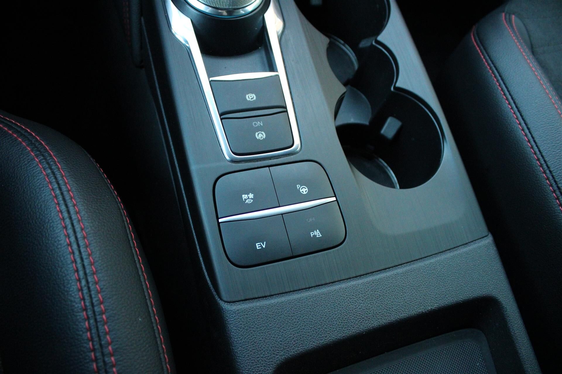 Billede af Ford Kuga 2,5 Plugin-hybrid ST-Line X CVT 225HK 5d Trinl. Gear