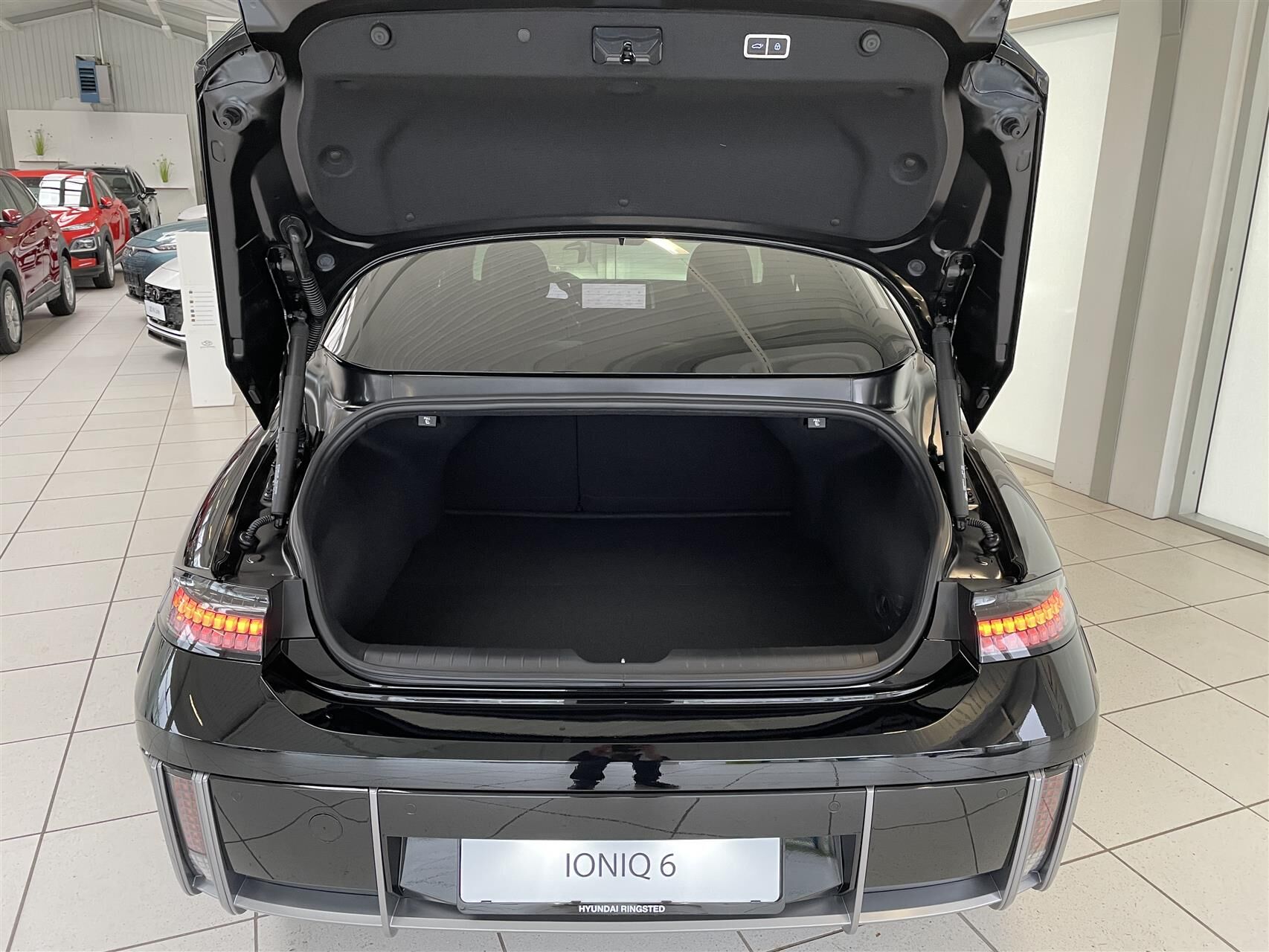 Billede af Hyundai Ioniq 6 Electric 77,4 kWh Ultimate 229HK Aut.