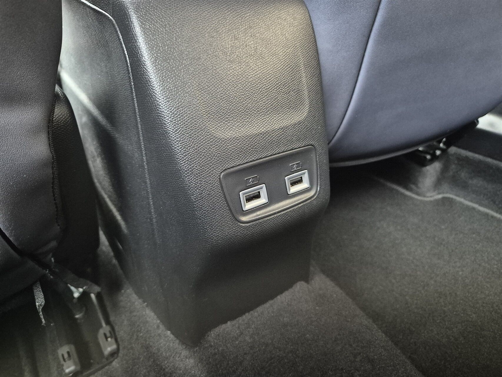 Billede af Peugeot 2008 1,2 PureTech Evolution 130HK 5d