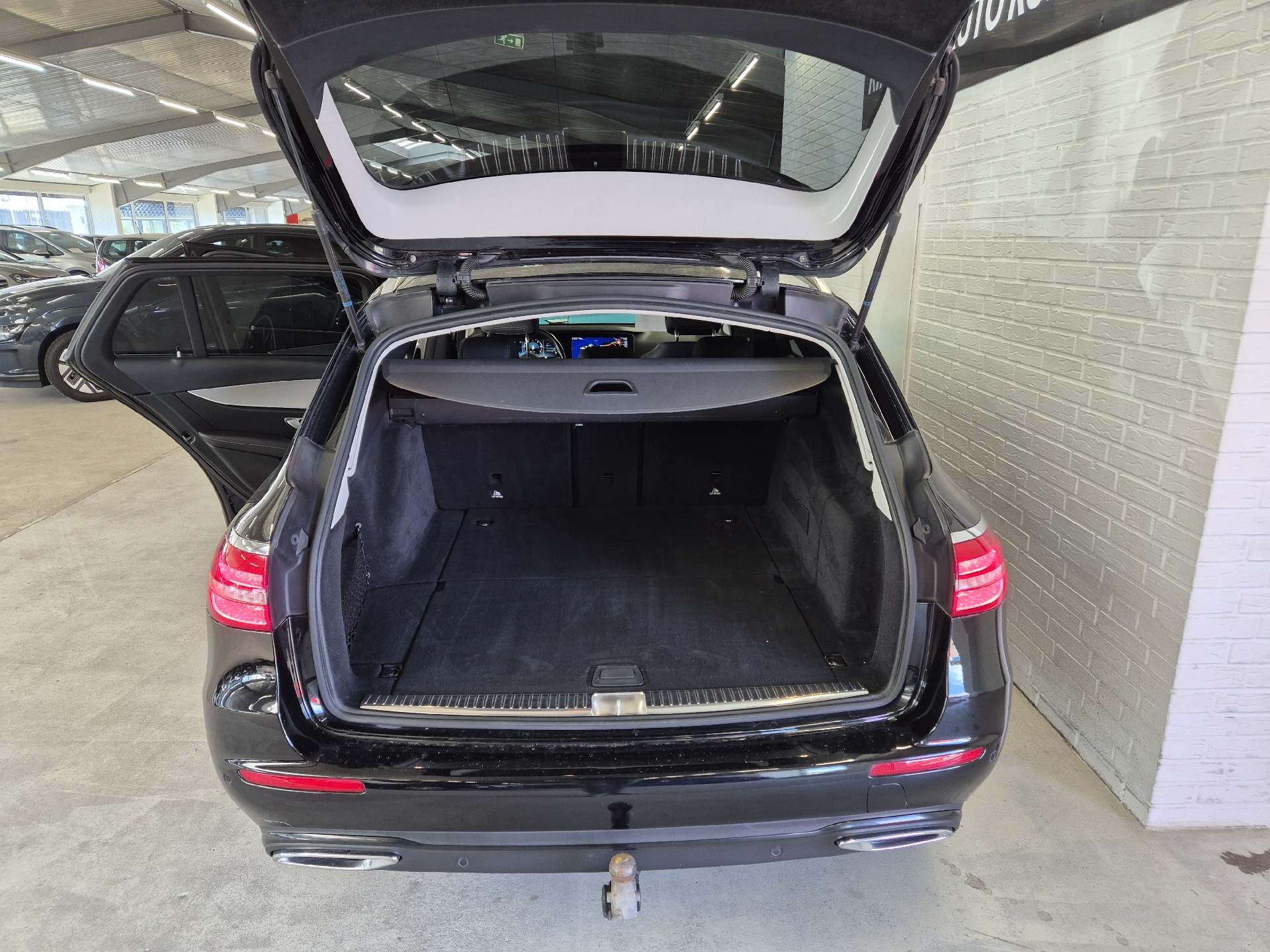 Billede af Mercedes-Benz E220 d T 2,0 D Avantgarde 9G-Tronic 194HK Stc Aut.